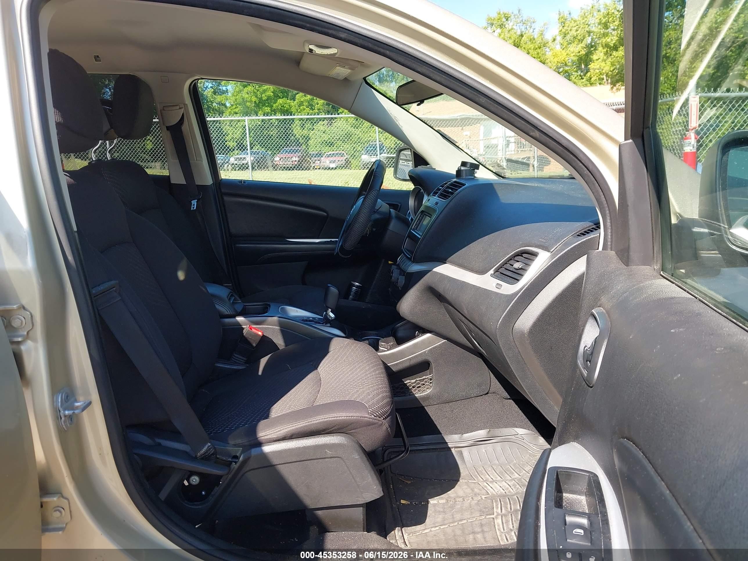 2011 Dodge Journey Express Gold vin: 3D4PG4FB3BT534404