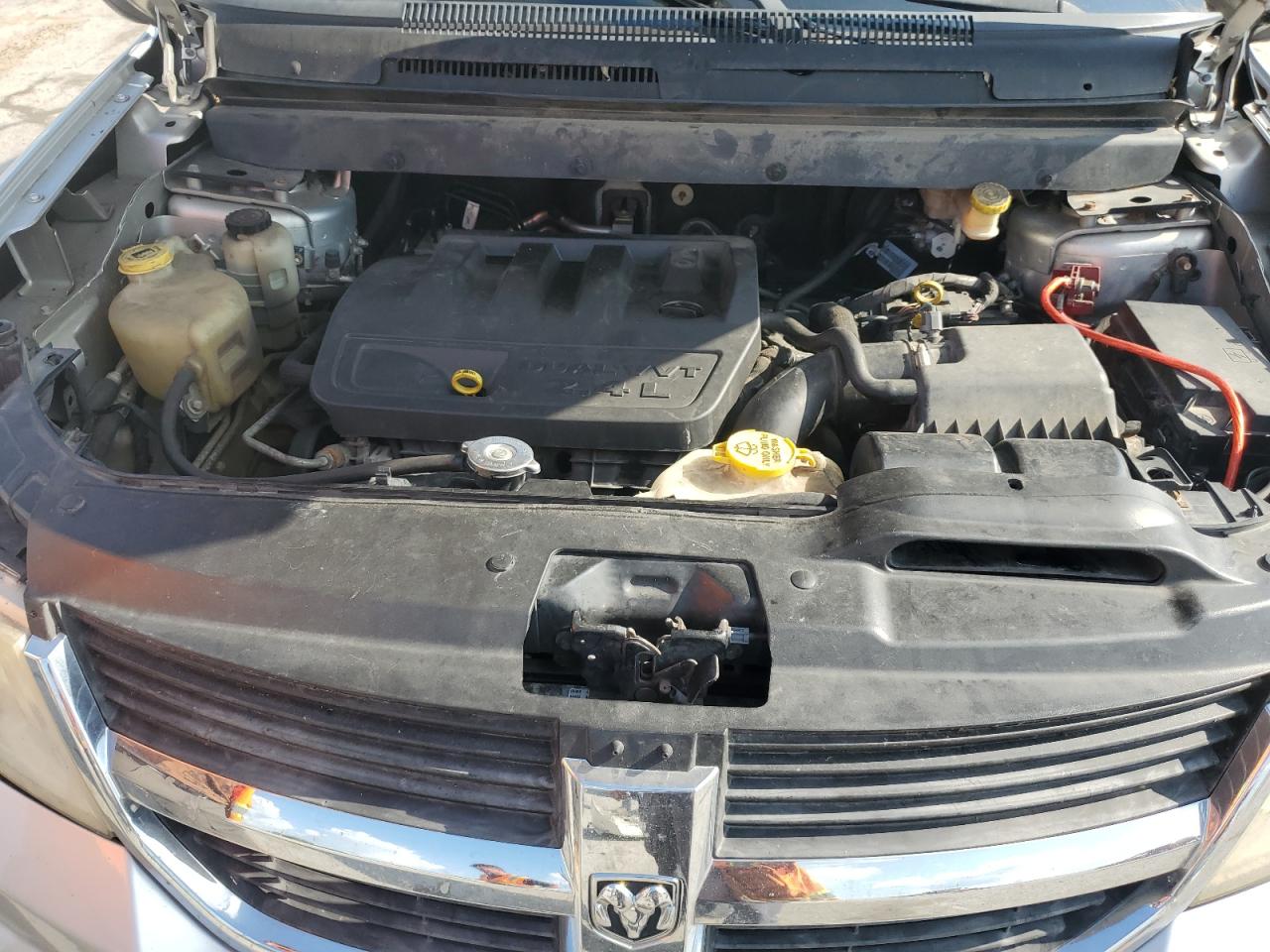 2010 Dodge Journey Se Silver vin: 3D4PG4FB8AT104916