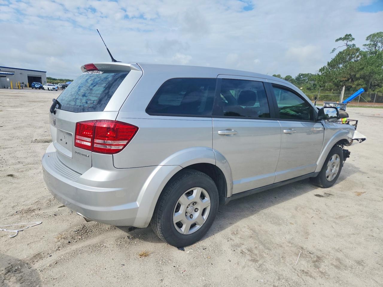 2010 Dodge Journey Se Silver vin: 3D4PG4FB8AT212386