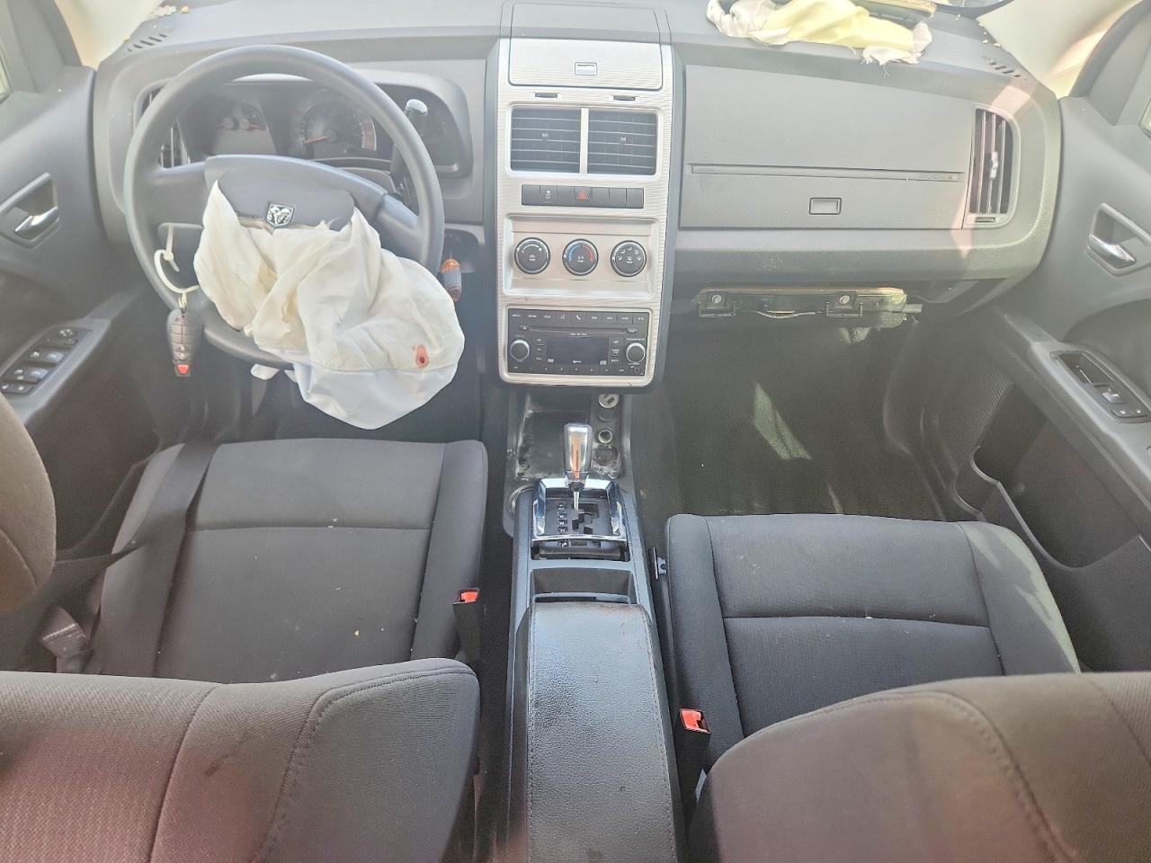 2010 Dodge Journey Se Silver vin: 3D4PG4FB8AT212386