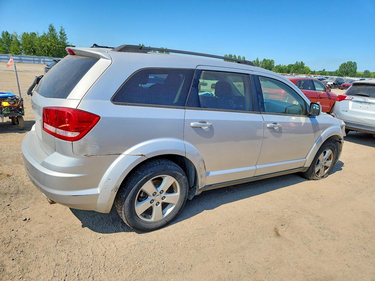 2011 Dodge Journey Express Silver vin: 3D4PG4FB9BT558951