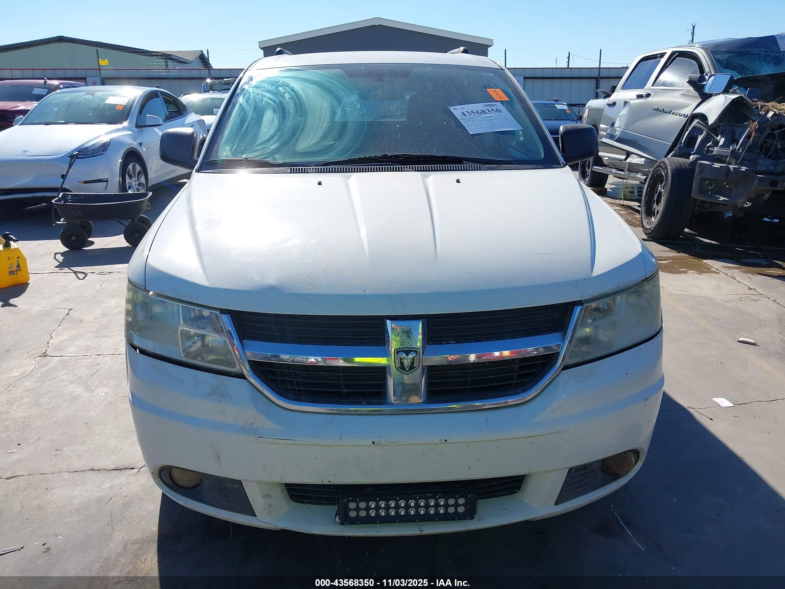 2010 Dodge Journey Se White vin: 3D4PG4FBXAT118753