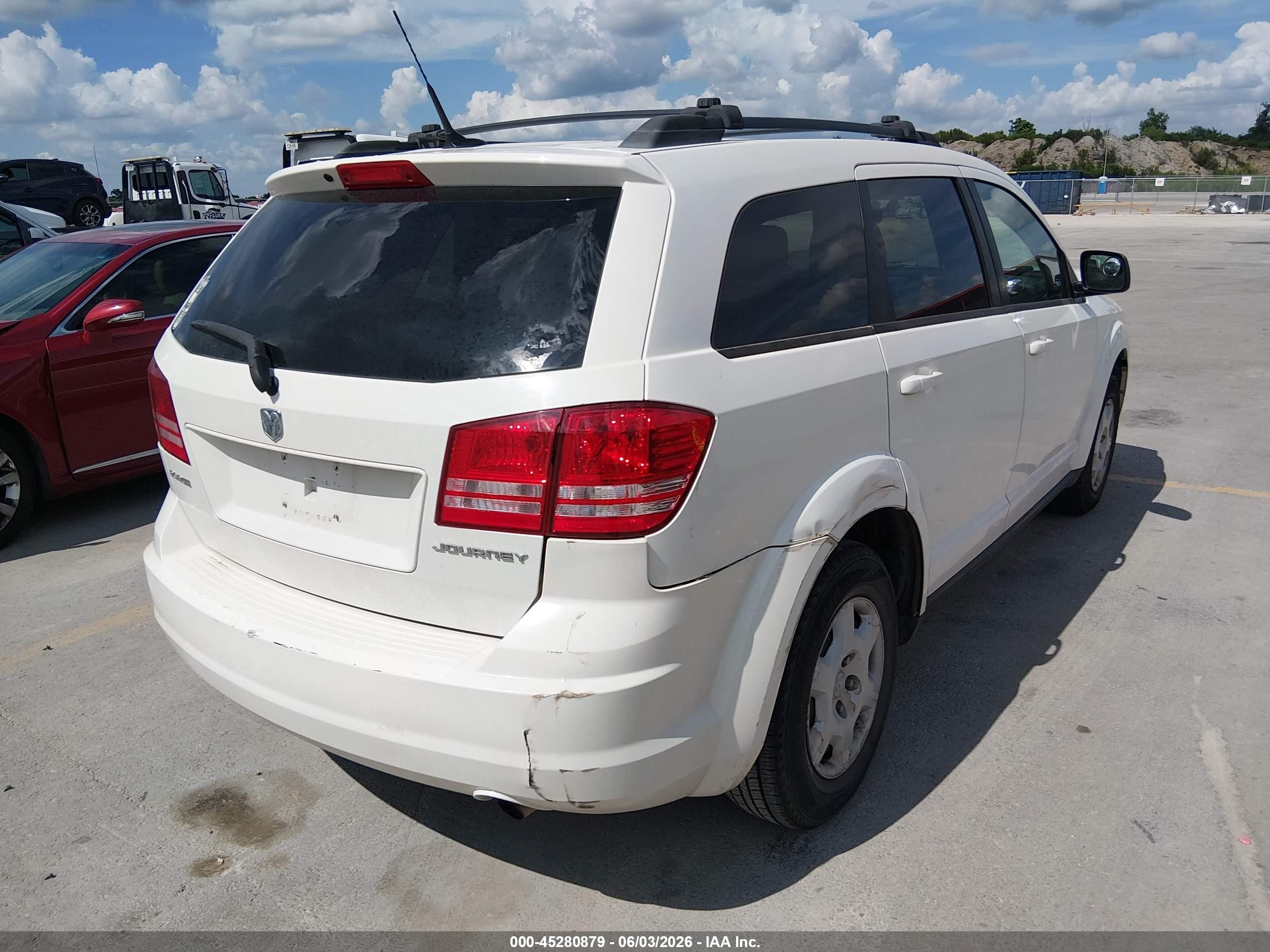 2010 Dodge Journey Se White vin: 3D4PG4FBXAT136394