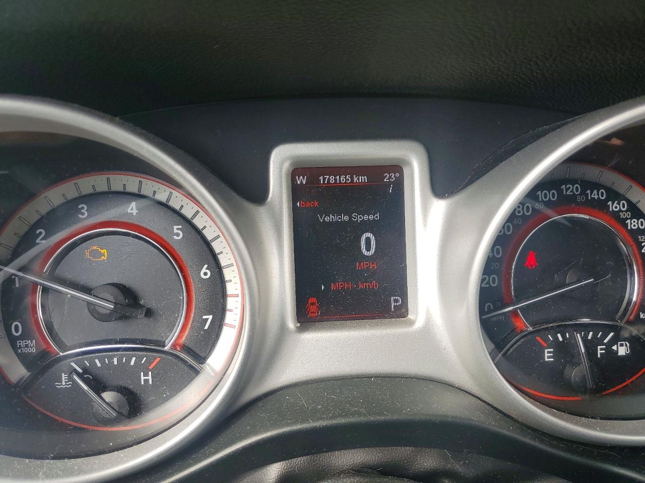 2011 Dodge Journey Sxt Red vin: 3D4PG5FG5BT512227