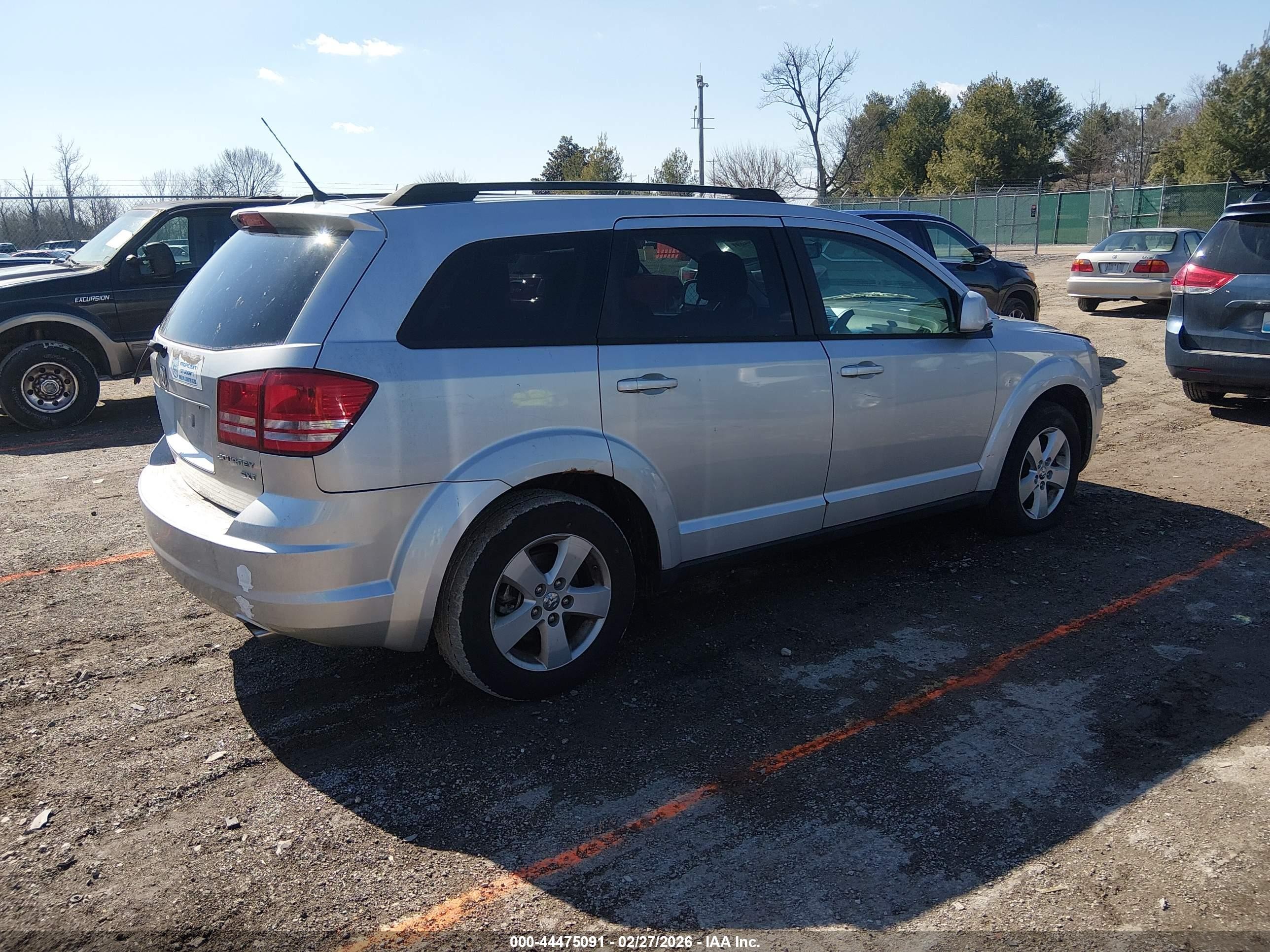 2010 Dodge Journey Sxt Silver vin: 3D4PG5FV1AT140298