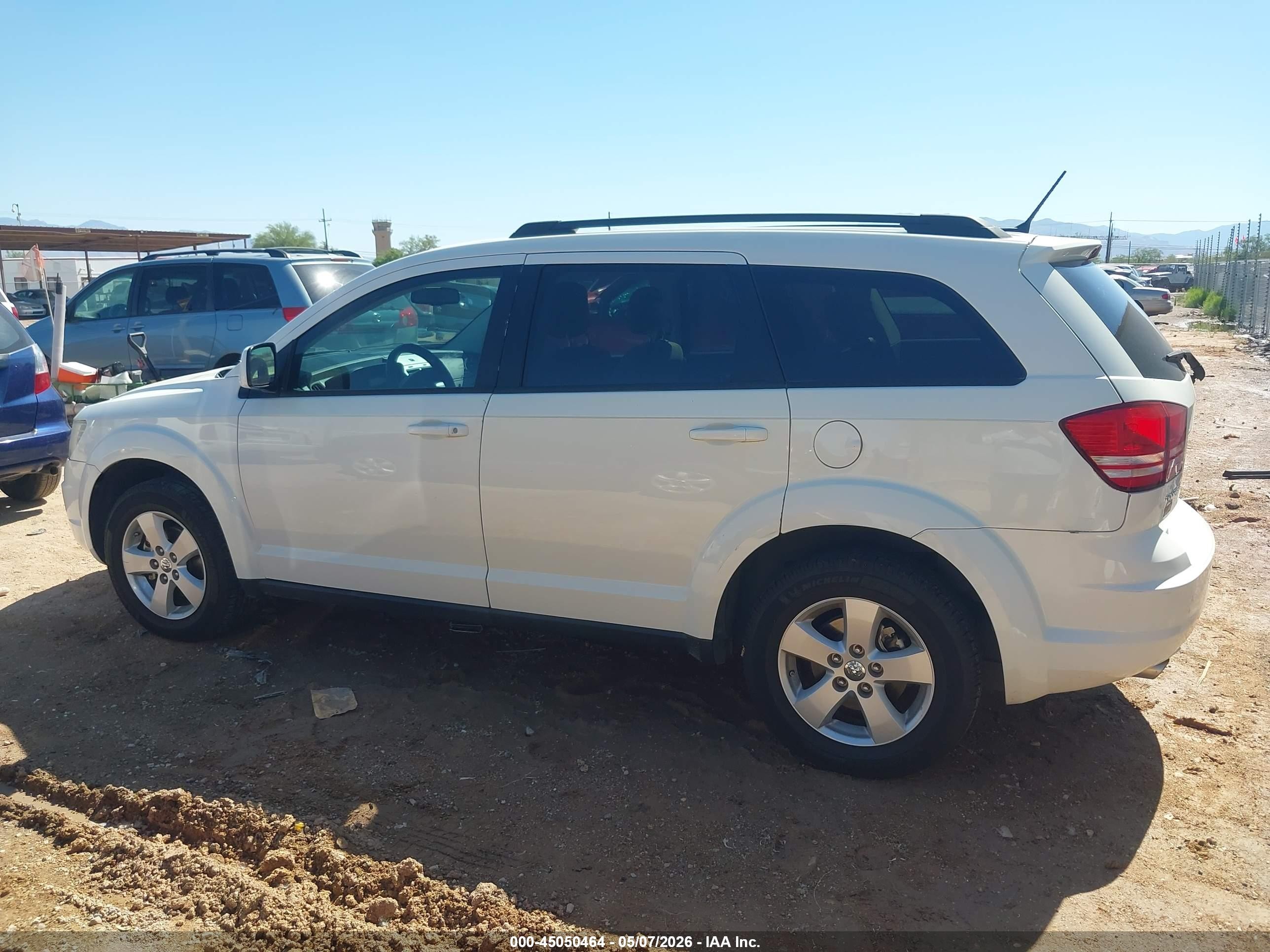 2010 Dodge Journey Sxt White vin: 3D4PG5FV2AT203179