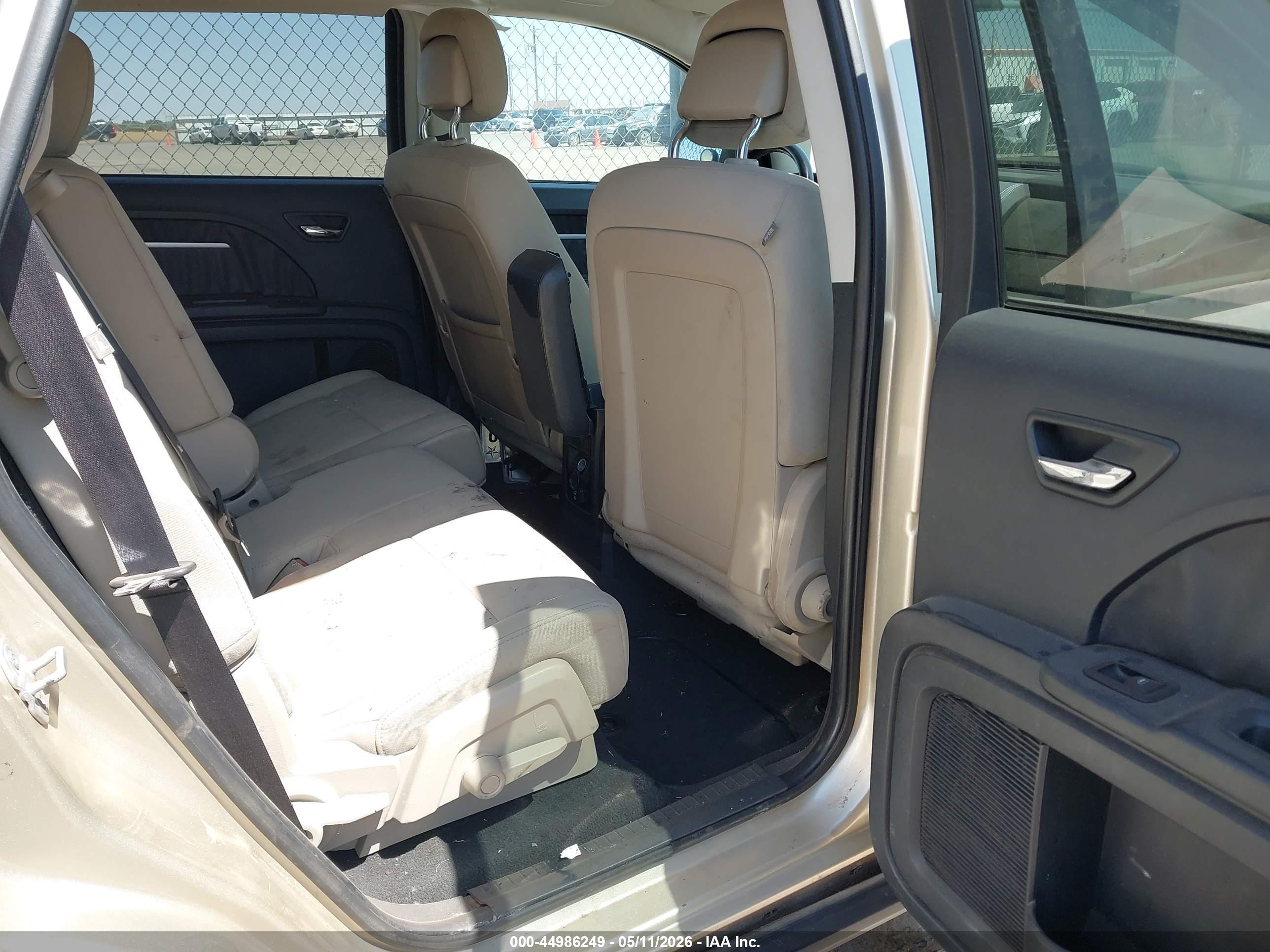 2010 Dodge Journey Sxt Beige vin: 3D4PG5FV7AT145456