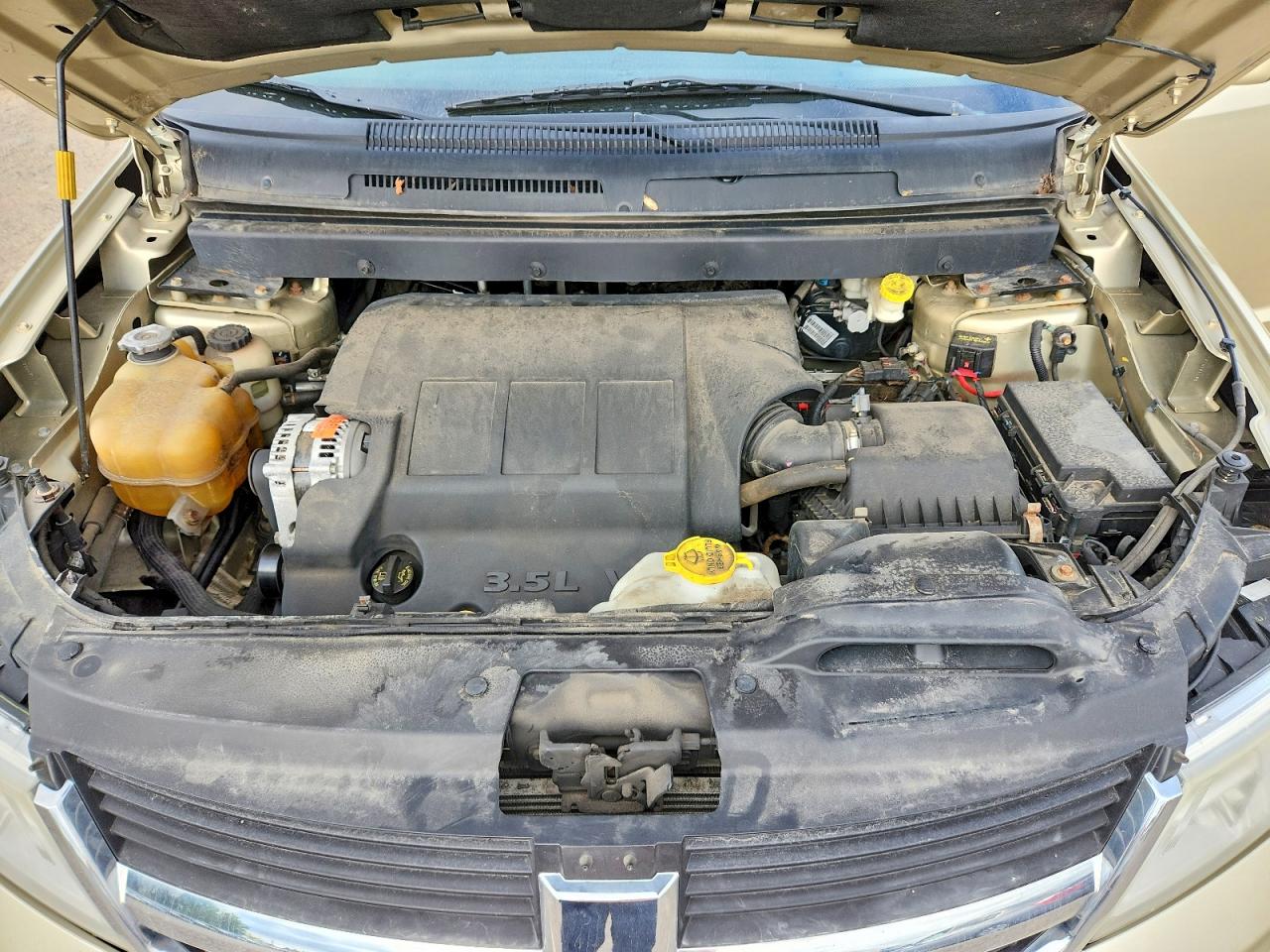 2010 Dodge Journey Sxt Золотой vin: 3D4PG5FV9AT236051