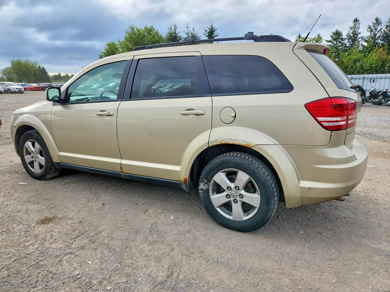2010 Dodge Journey Sxt Золотой vin: 3D4PG5FV9AT236051