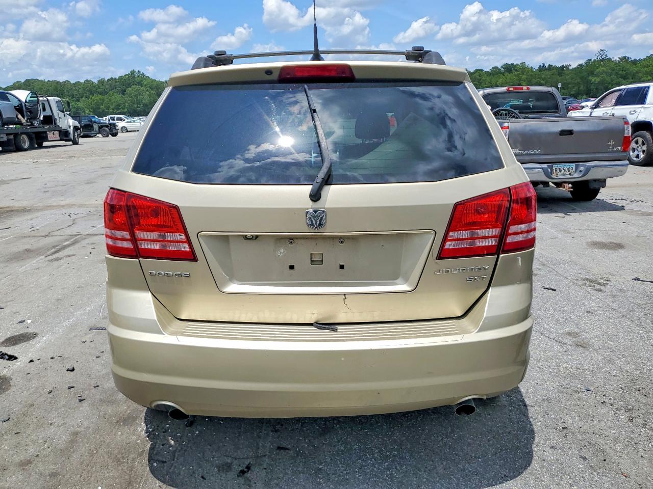 2010 Dodge Journey Sxt Gold vin: 3D4PG5FVXAT113584