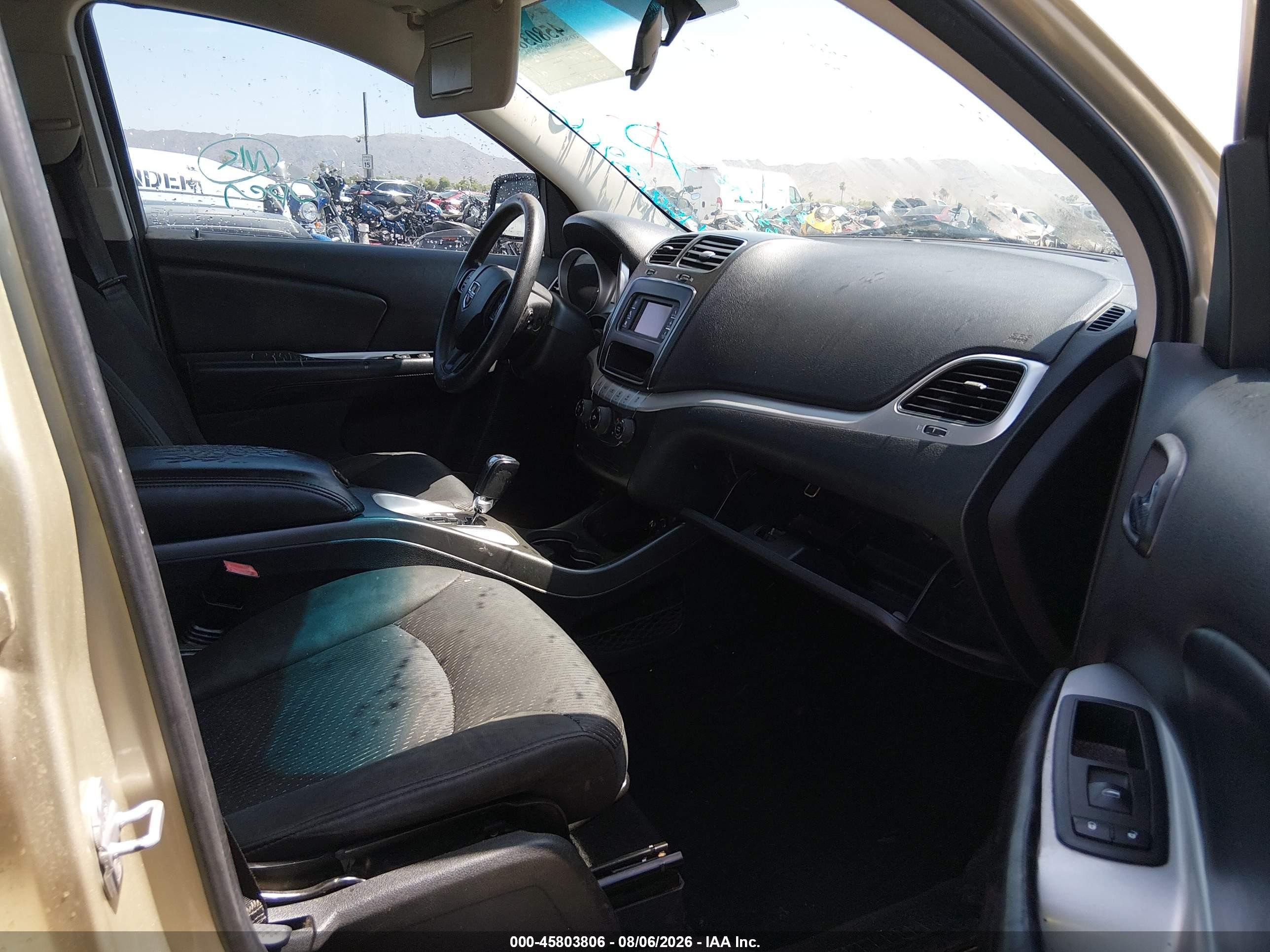 2011 Dodge Journey Mainstreet Tan vin: 3D4PH1FG2BT559348