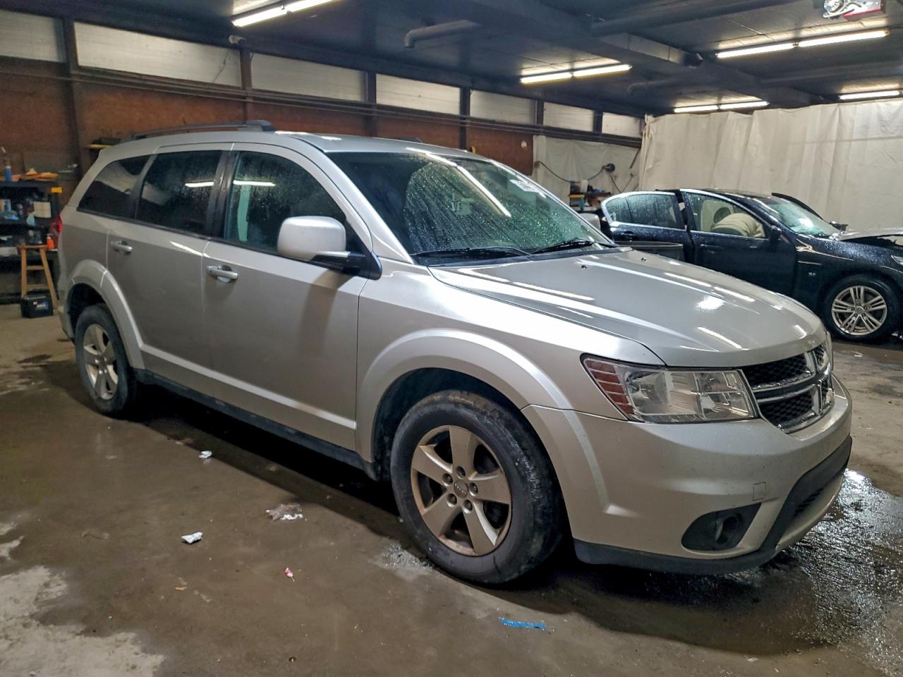 2011 Dodge Journey Mainstreet Silver vin: 3D4PH1FG8BT557121