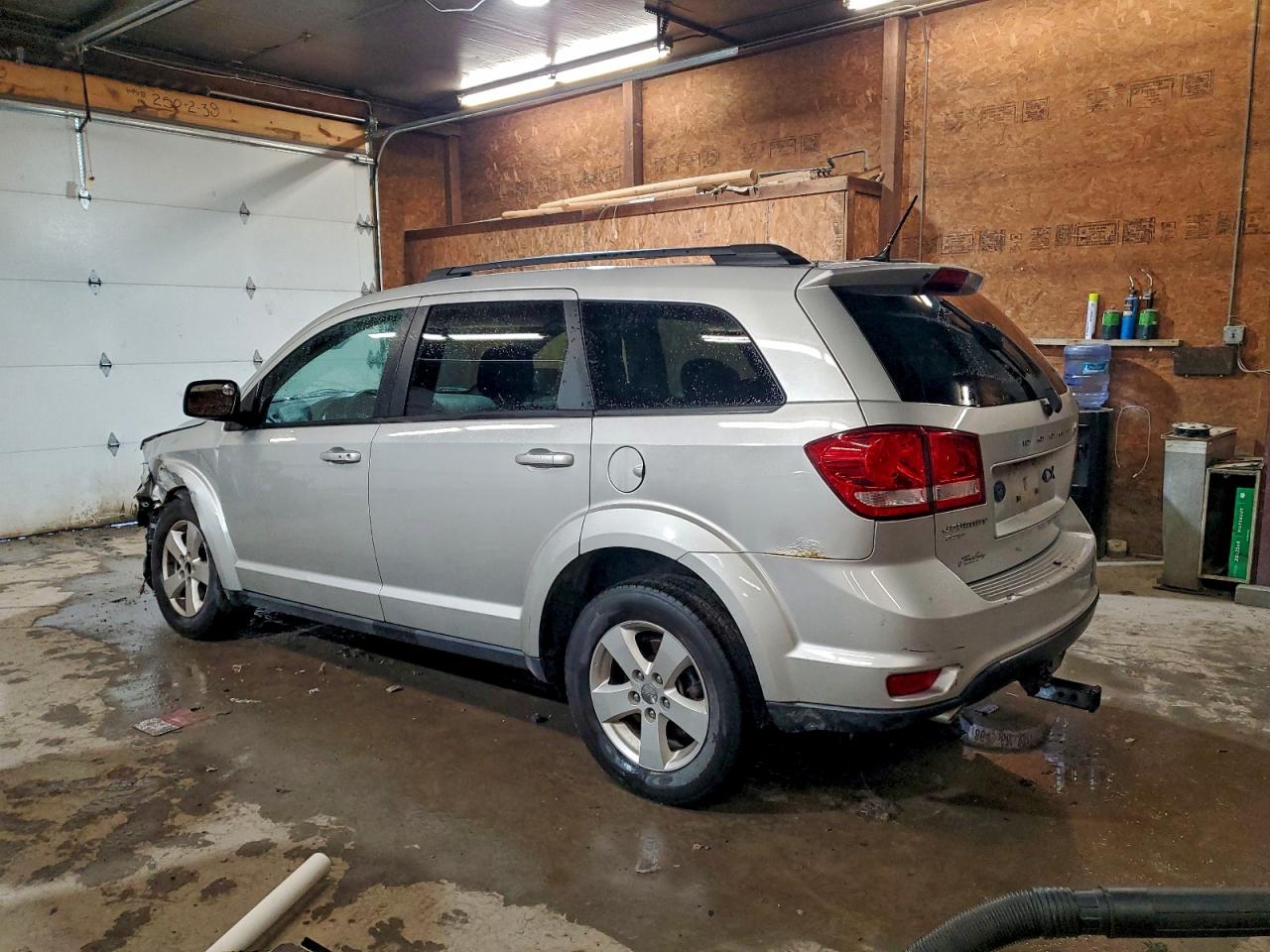 2011 Dodge Journey Mainstreet Silver vin: 3D4PH1FG8BT557121