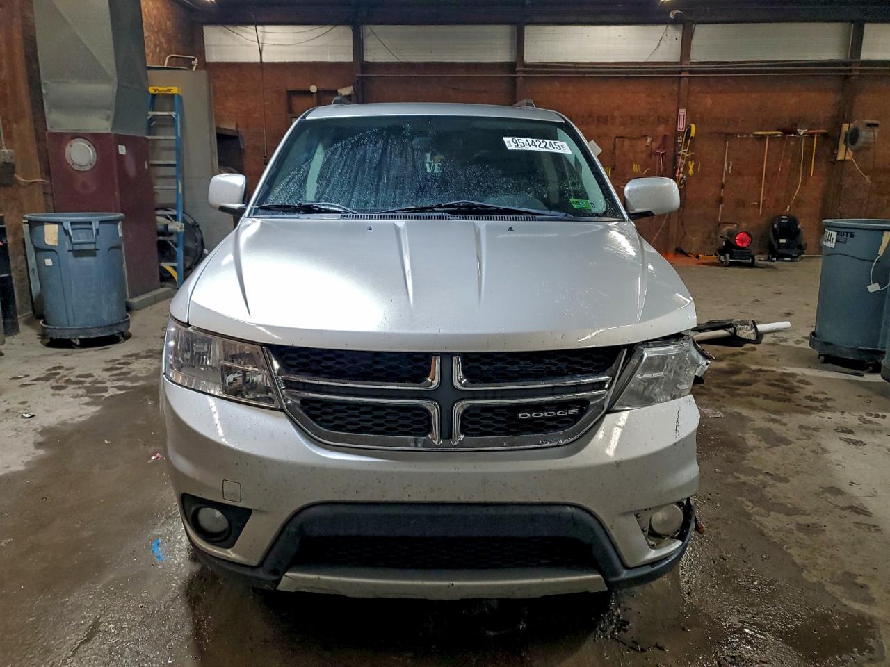 2011 Dodge Journey Mainstreet Silver vin: 3D4PH1FG8BT557121