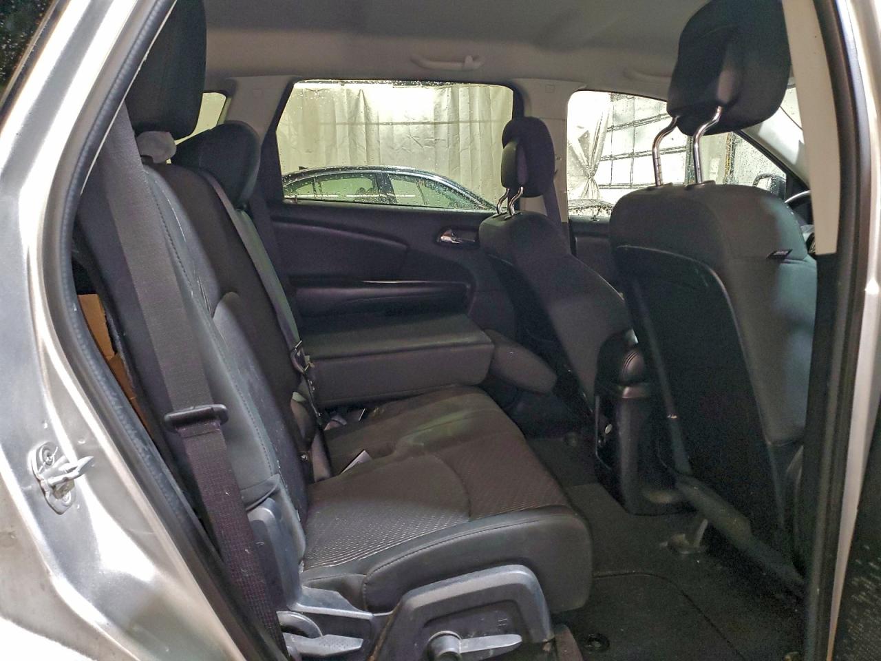 2011 Dodge Journey Mainstreet Silver vin: 3D4PH1FG8BT557121