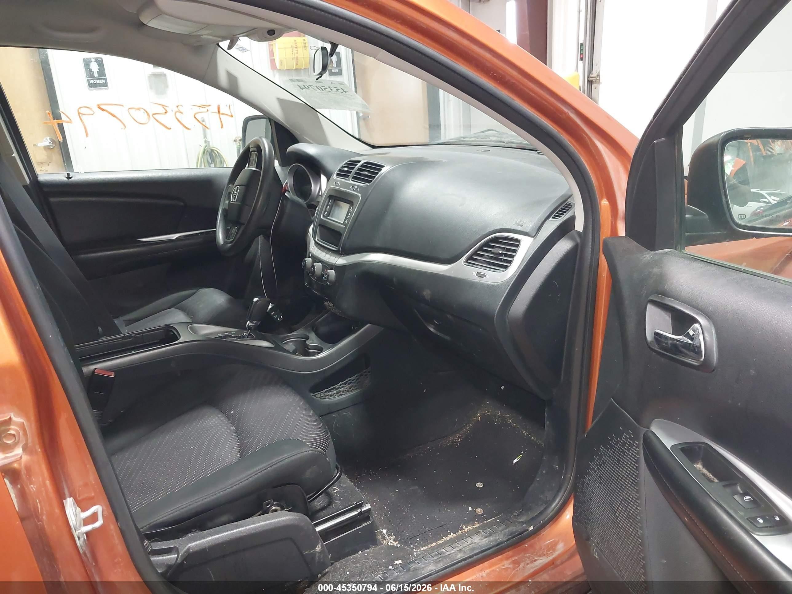 2011 Dodge Journey Mainstreet Orange vin: 3D4PH1FGOBT558327