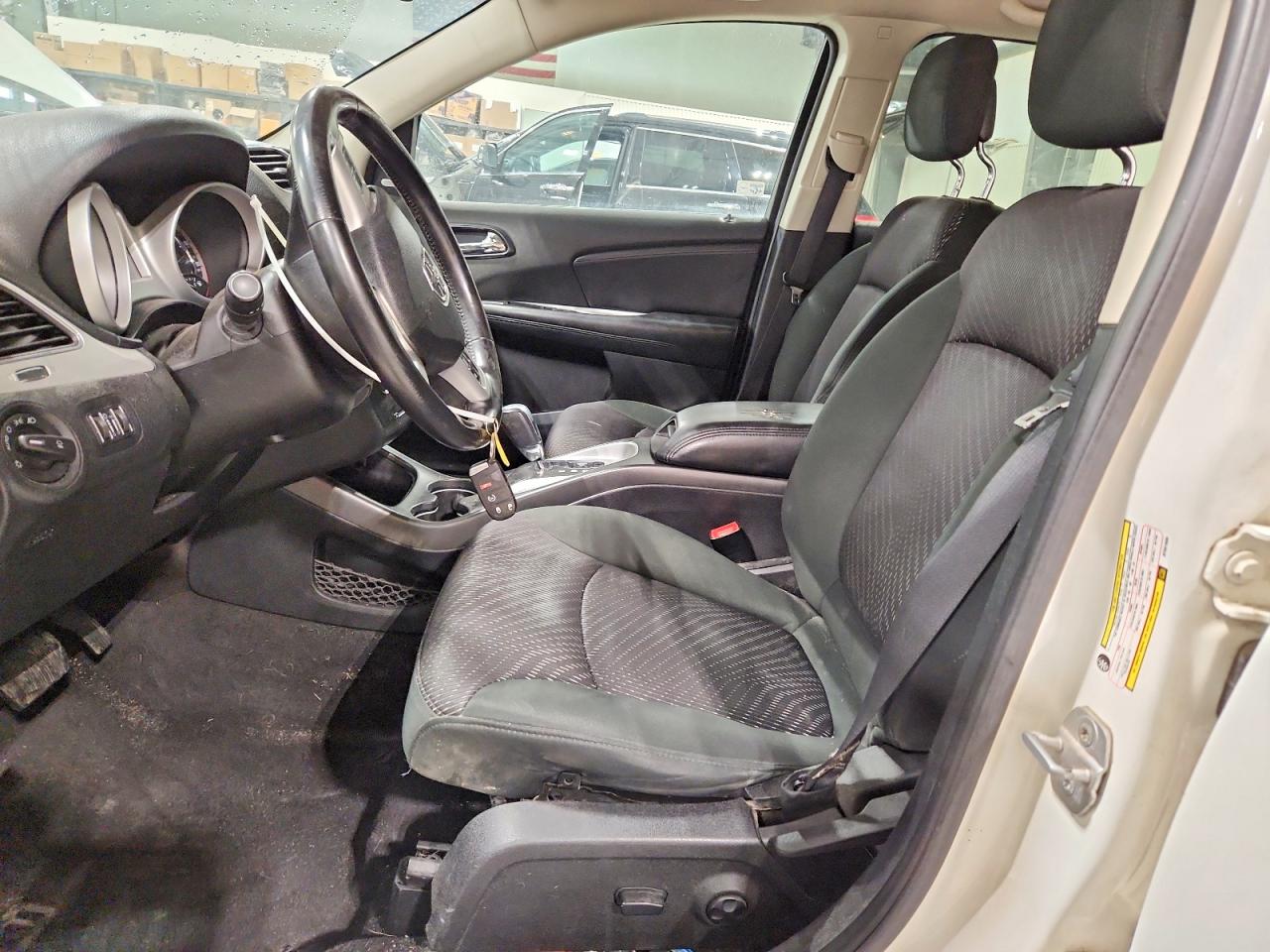 2011 Dodge Journey Crew White vin: 3D4PH3FG2BT551830