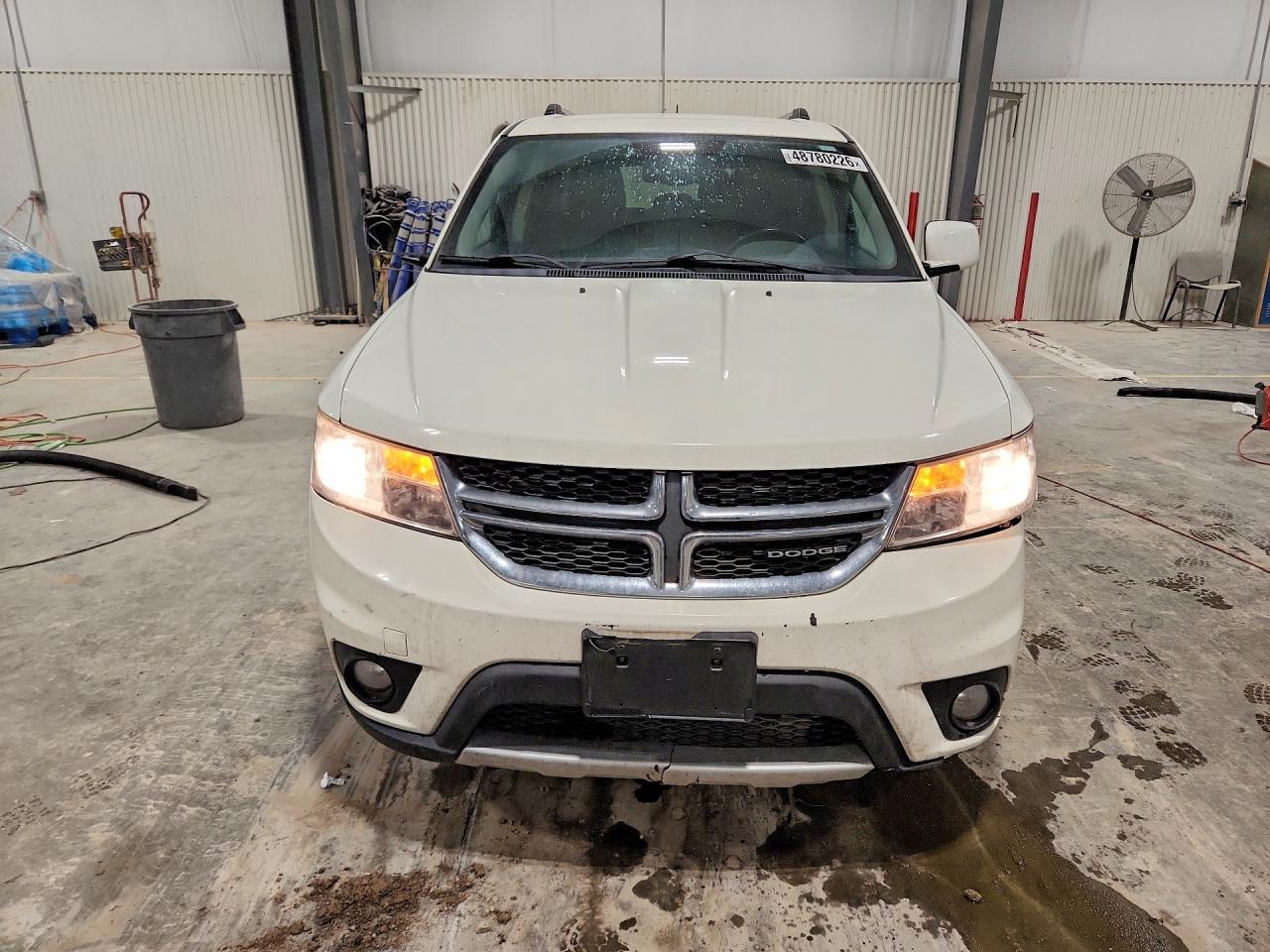 2011 Dodge Journey Crew White vin: 3D4PH3FG2BT551830