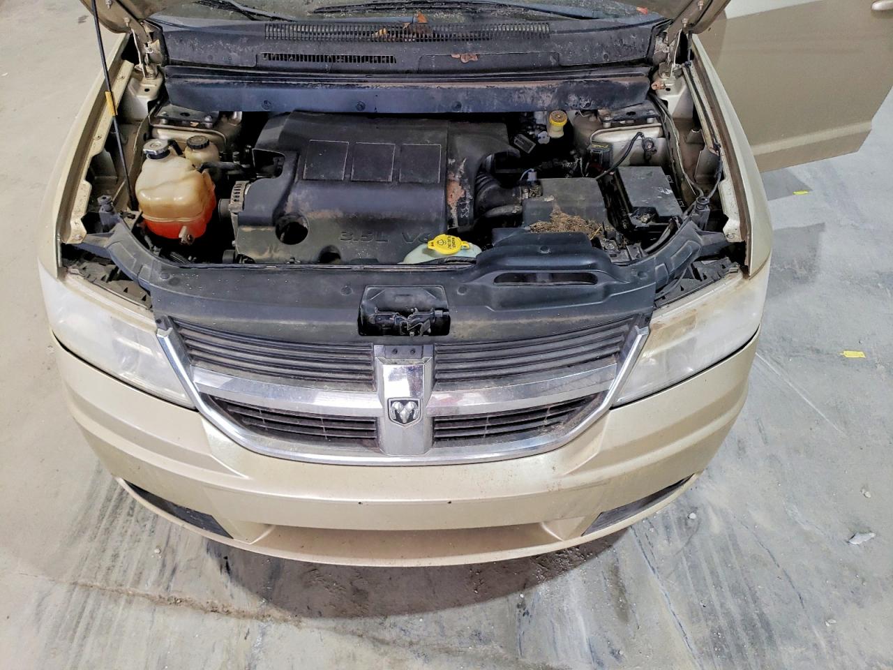 2010 Dodge Journey Sxt Gold vin: 3D4PH5FV0AT110576