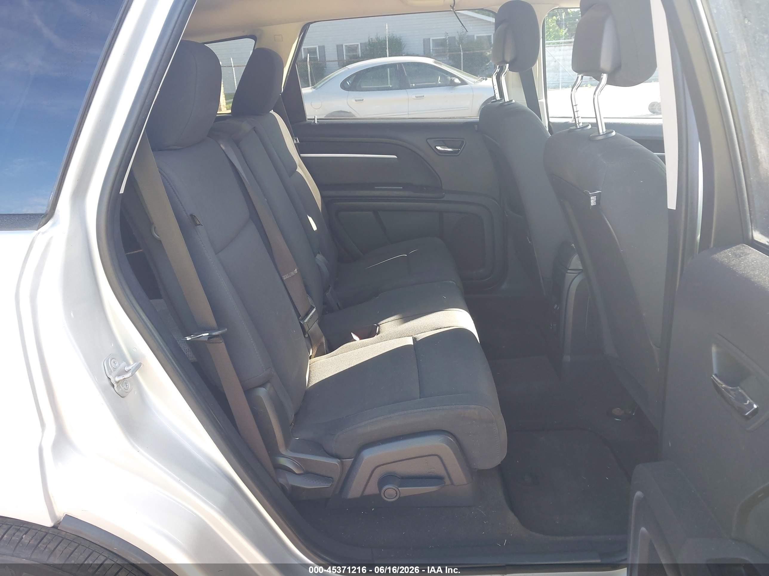 2010 Dodge Journey Sxt Silver vin: 3D4PH5FV1AT148334
