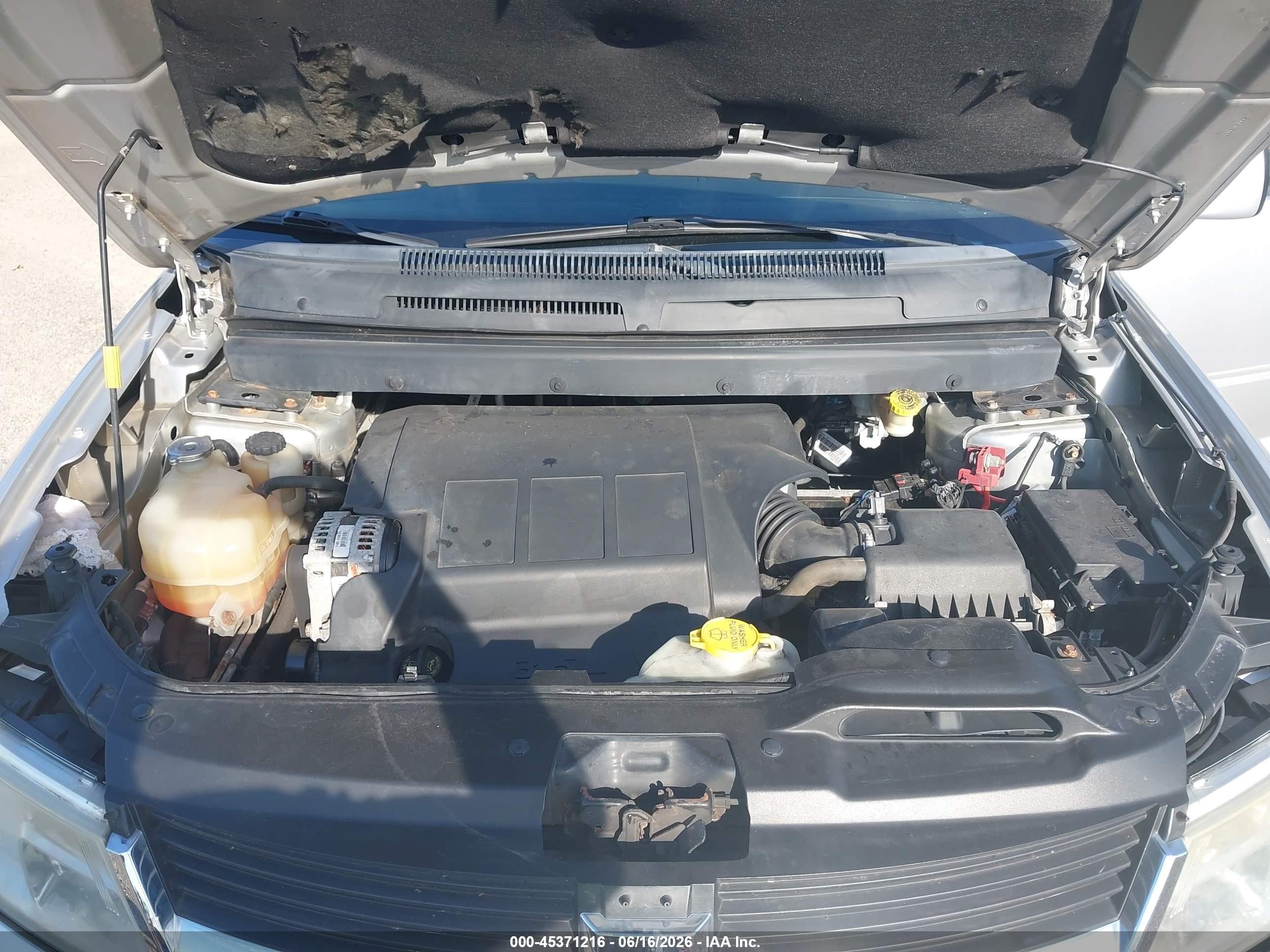 2010 Dodge Journey Sxt Silver vin: 3D4PH5FV1AT148334