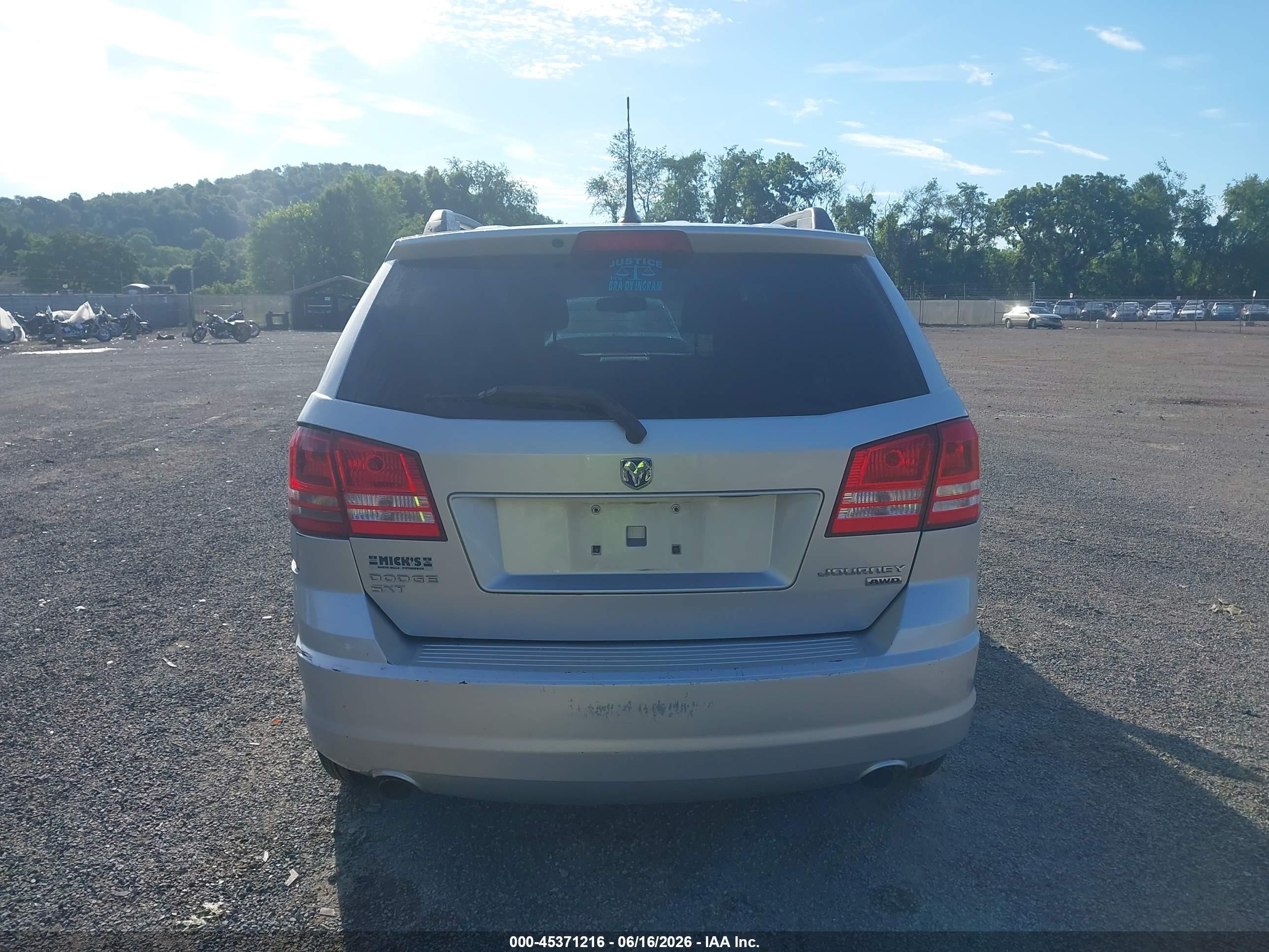 2010 Dodge Journey Sxt Silver vin: 3D4PH5FV1AT148334