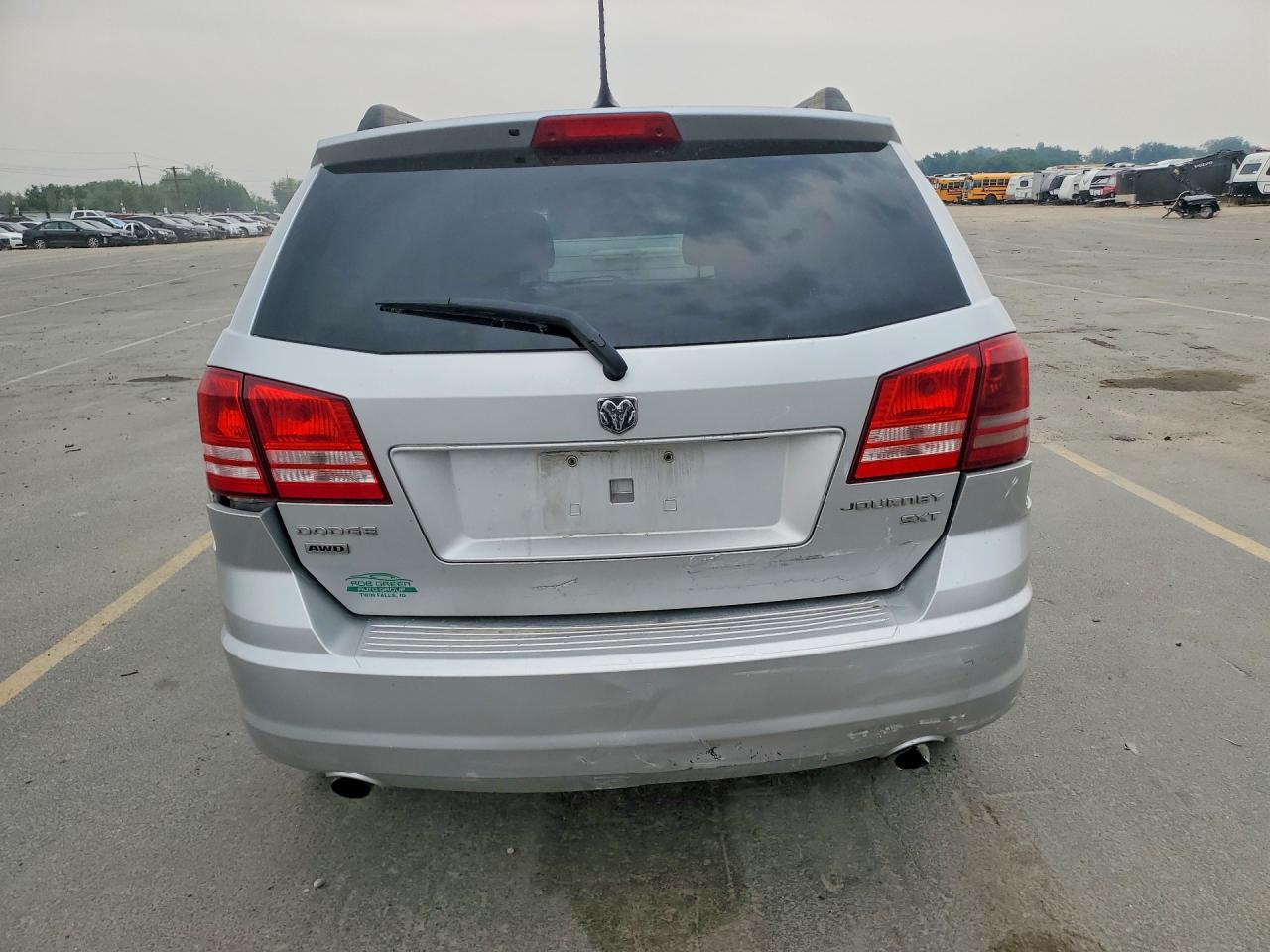 2010 Dodge Journey Sxt Silver vin: 3D4PH5FV6AT148443