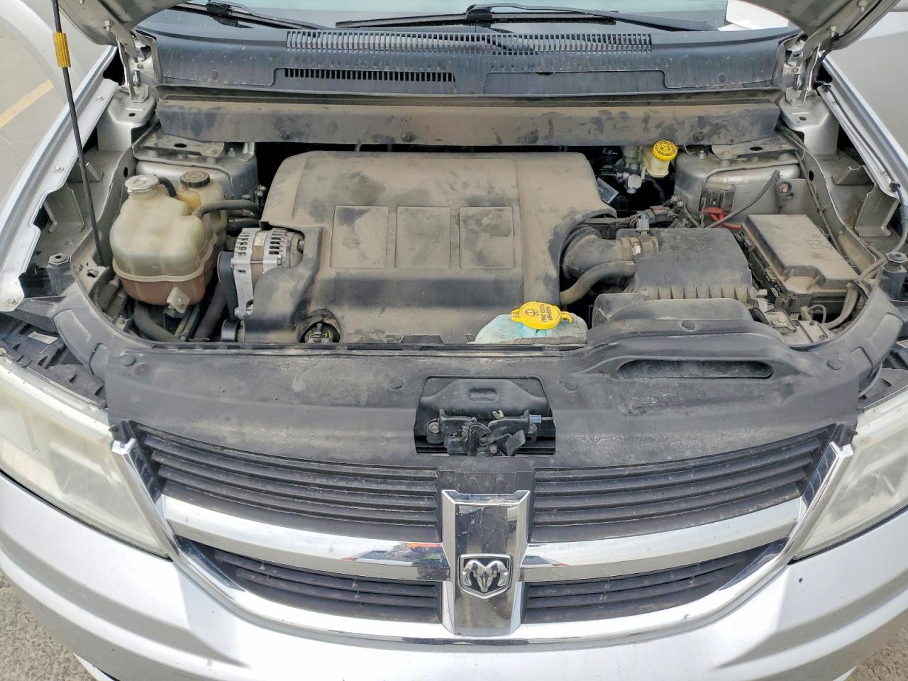 2010 Dodge Journey Sxt Silver vin: 3D4PH5FV6AT148443