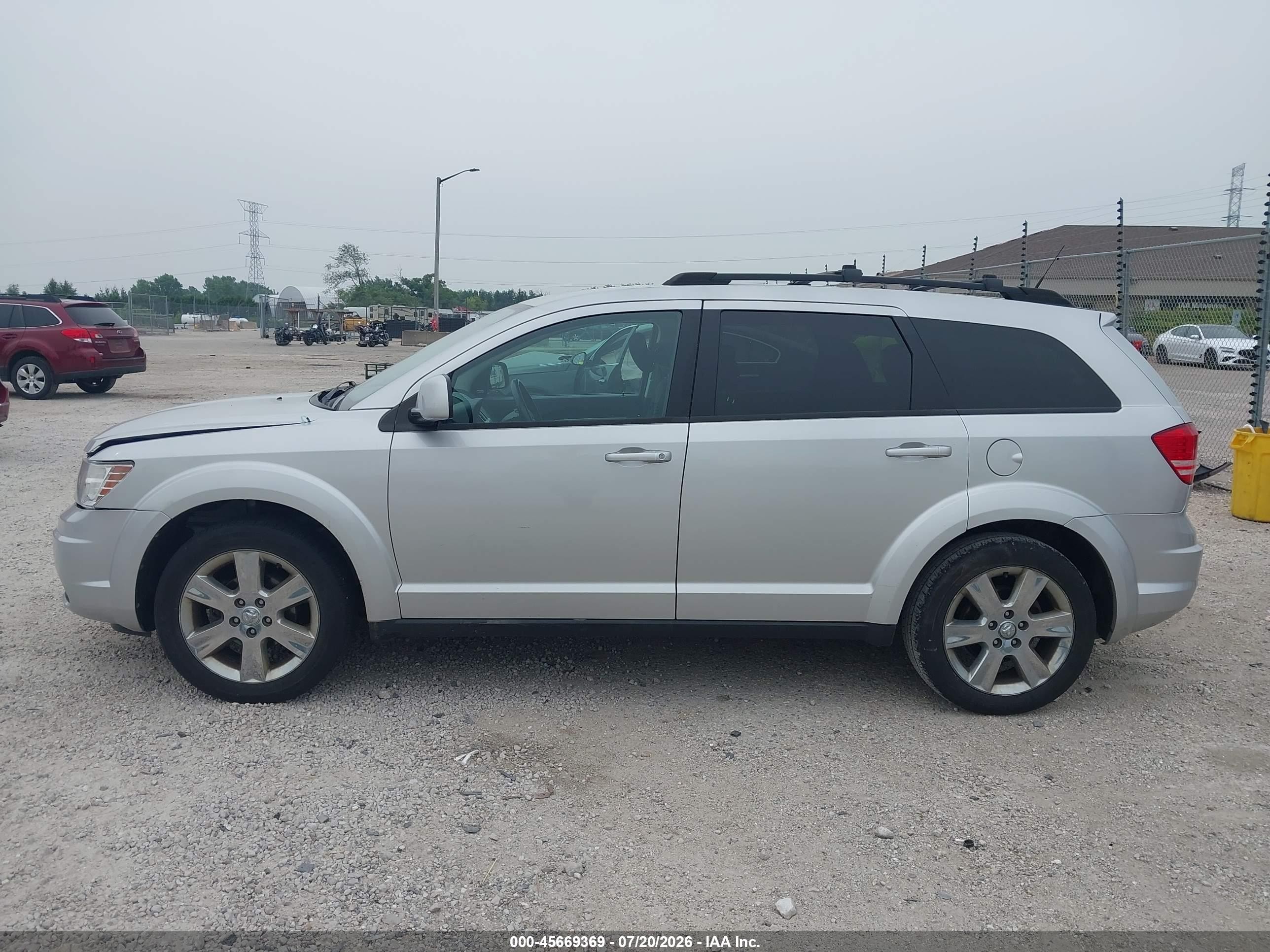 2010 Dodge Journey Sxt Silver vin: 3D4PH5FV9AT139218