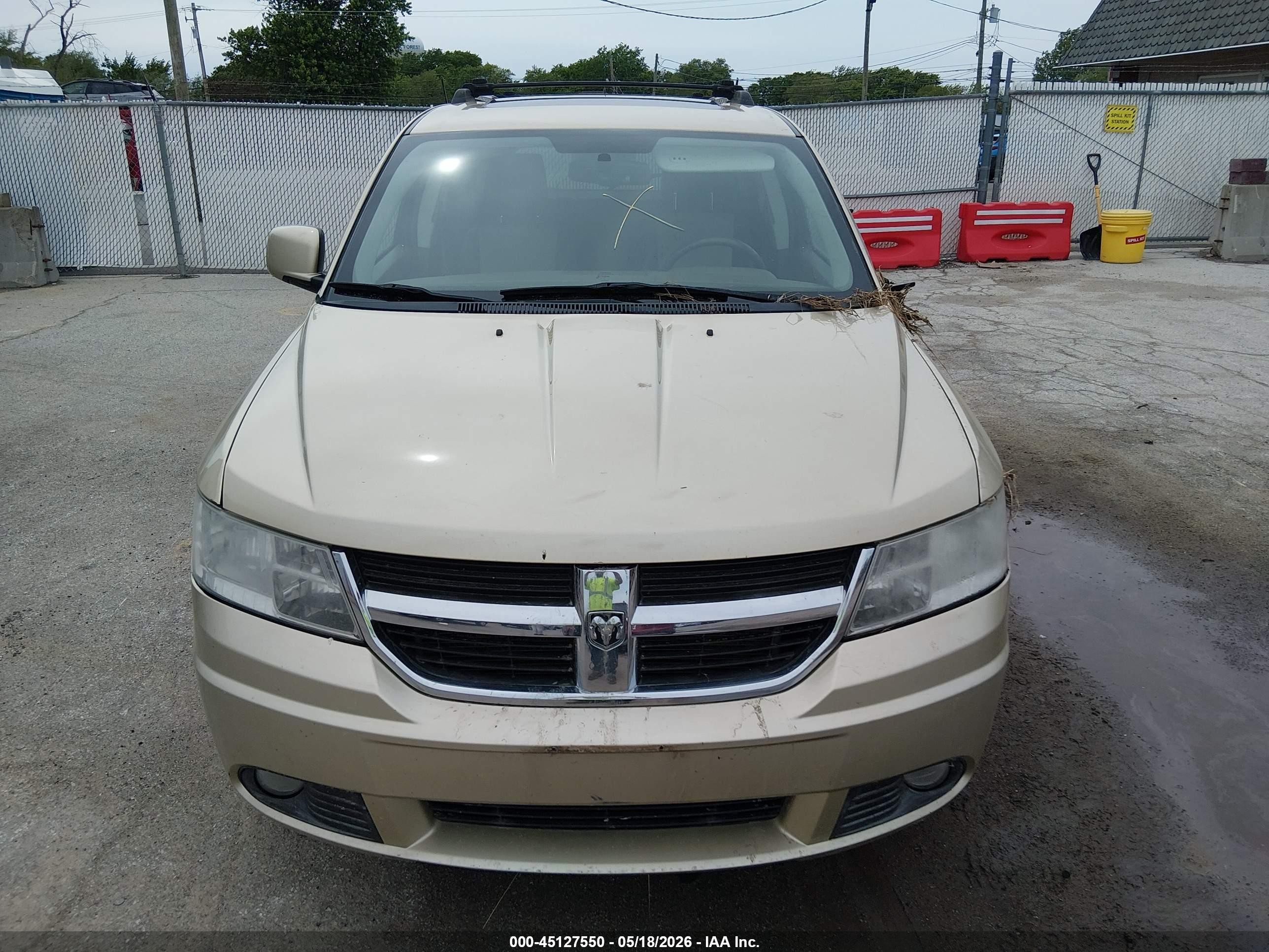 2010 Dodge Journey R/t Beige vin: 3D4PH6FV5AT109543