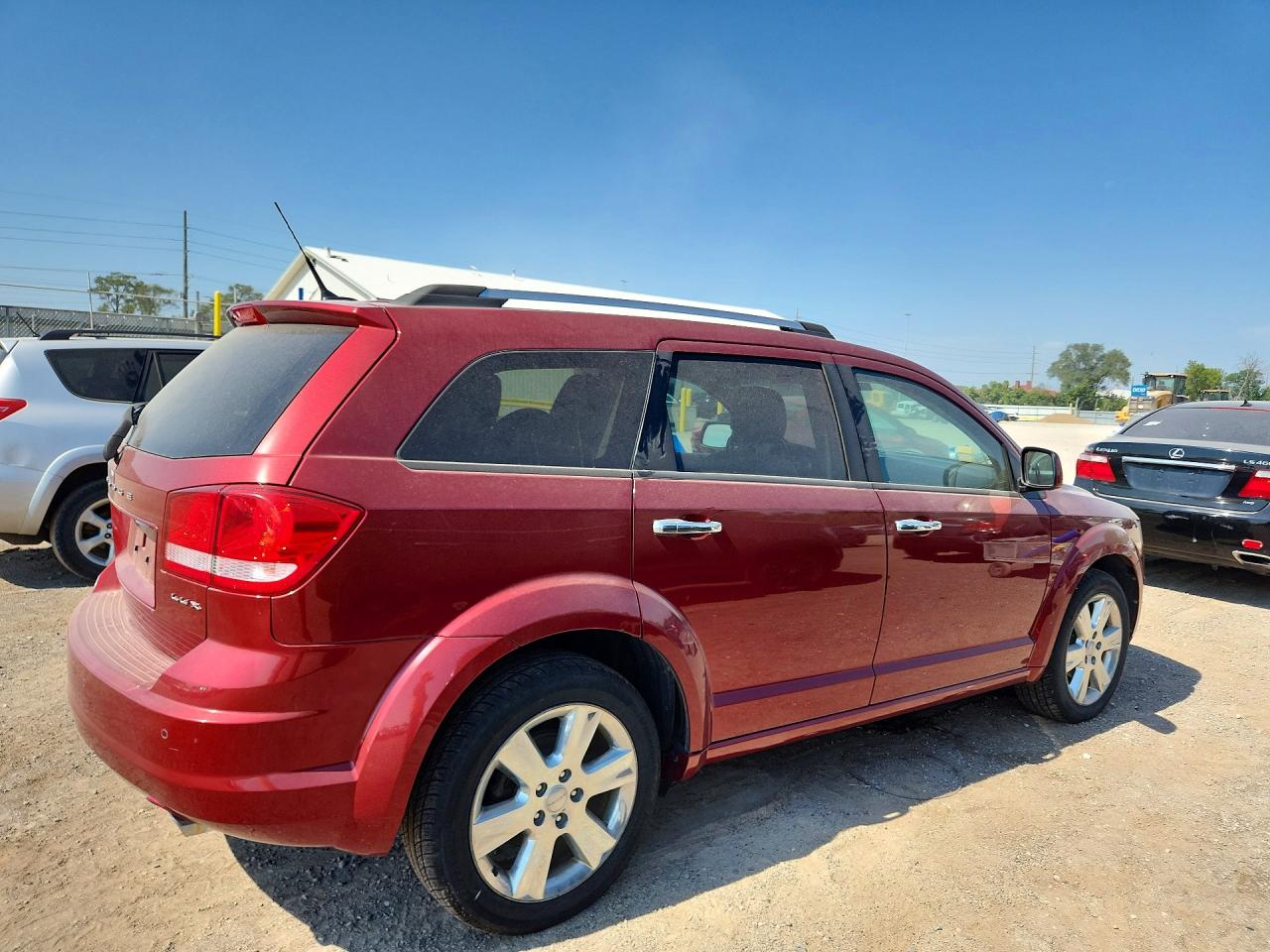 2011 Dodge Journey Lux Burgundy vin: 3D4PH9FG2BT513677