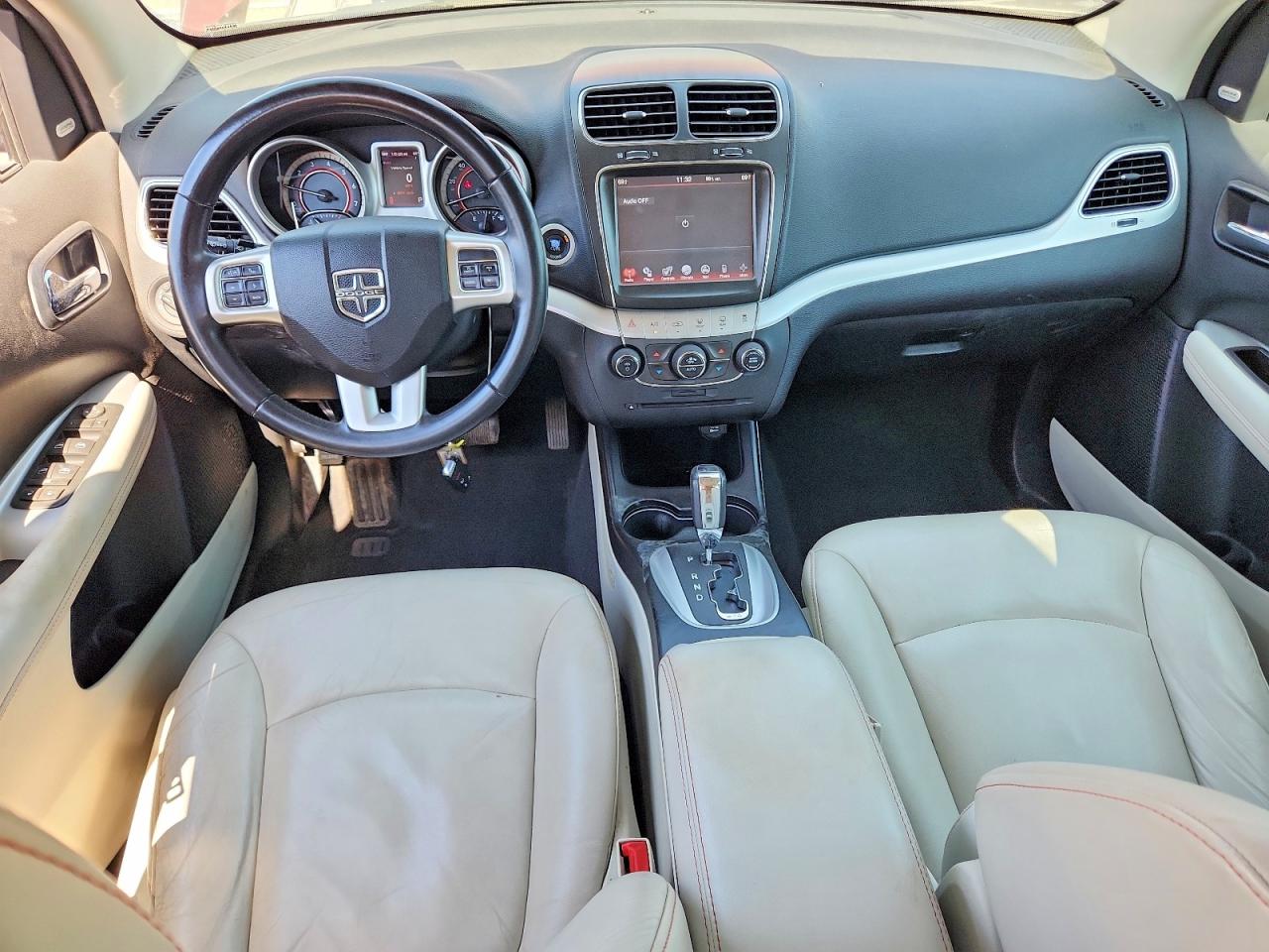2011 Dodge Journey Lux Burgundy vin: 3D4PH9FG2BT513677