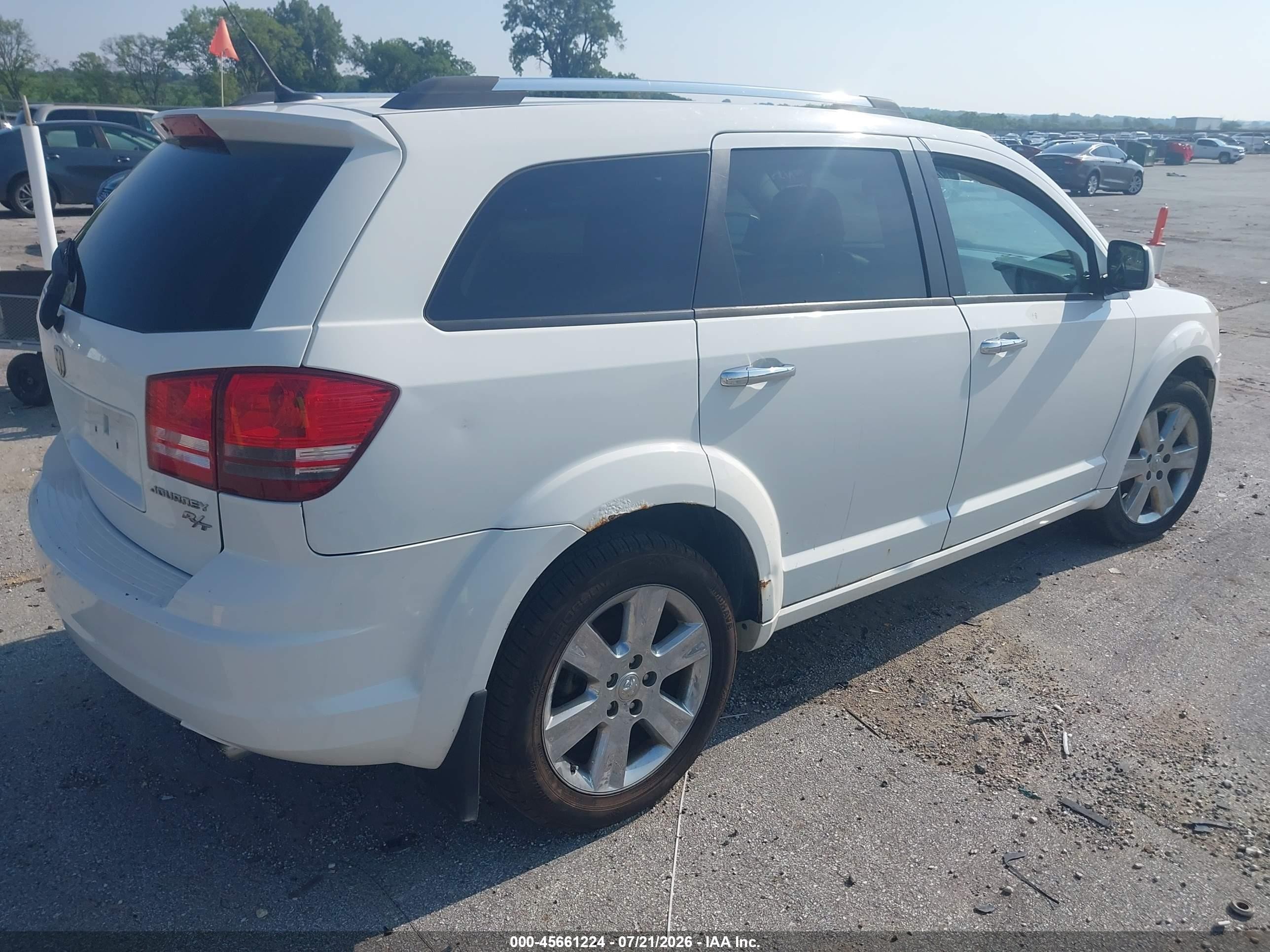 2010 Dodge Journey R/t White vin: 3D4PH9FV9AT239679