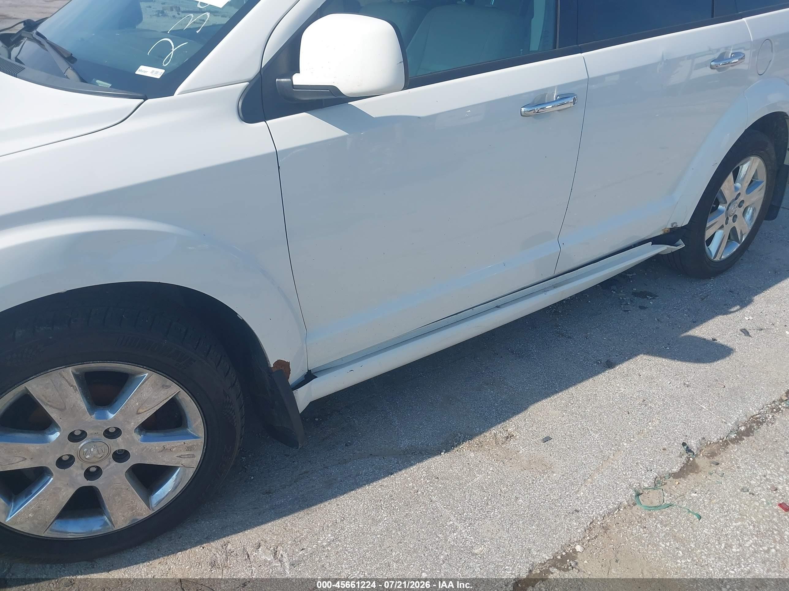 2010 Dodge Journey R/t White vin: 3D4PH9FV9AT239679