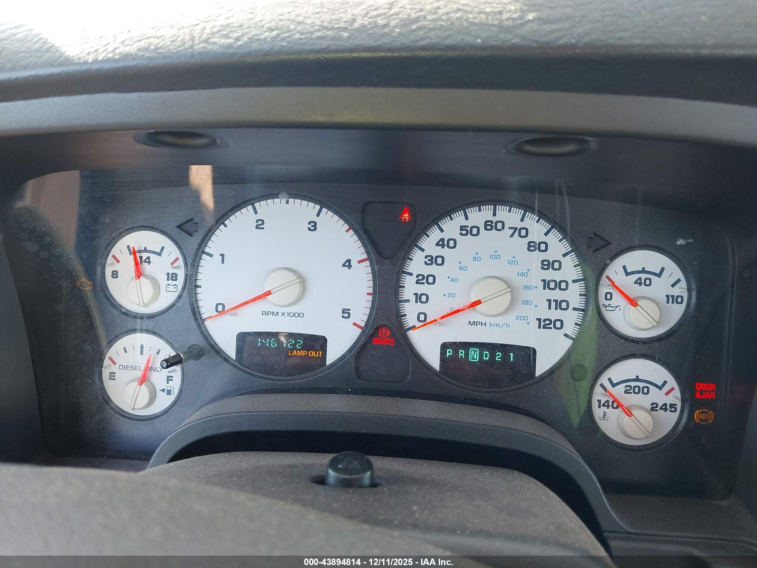 2005 Dodge Ram 2500 St/slt White vin: 3D6WR26C15G856921