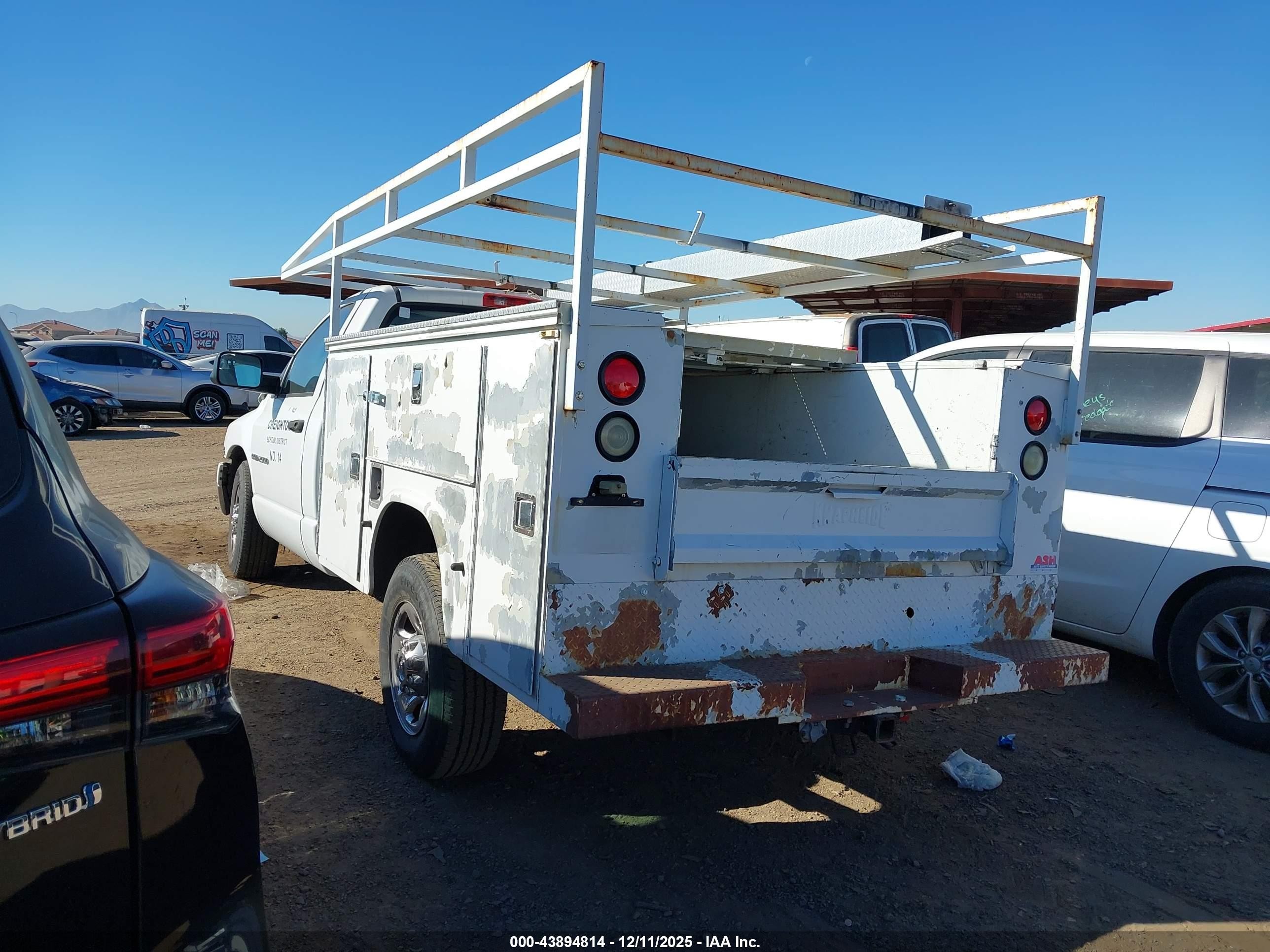 2005 Dodge Ram 2500 St/slt White vin: 3D6WR26C15G856921
