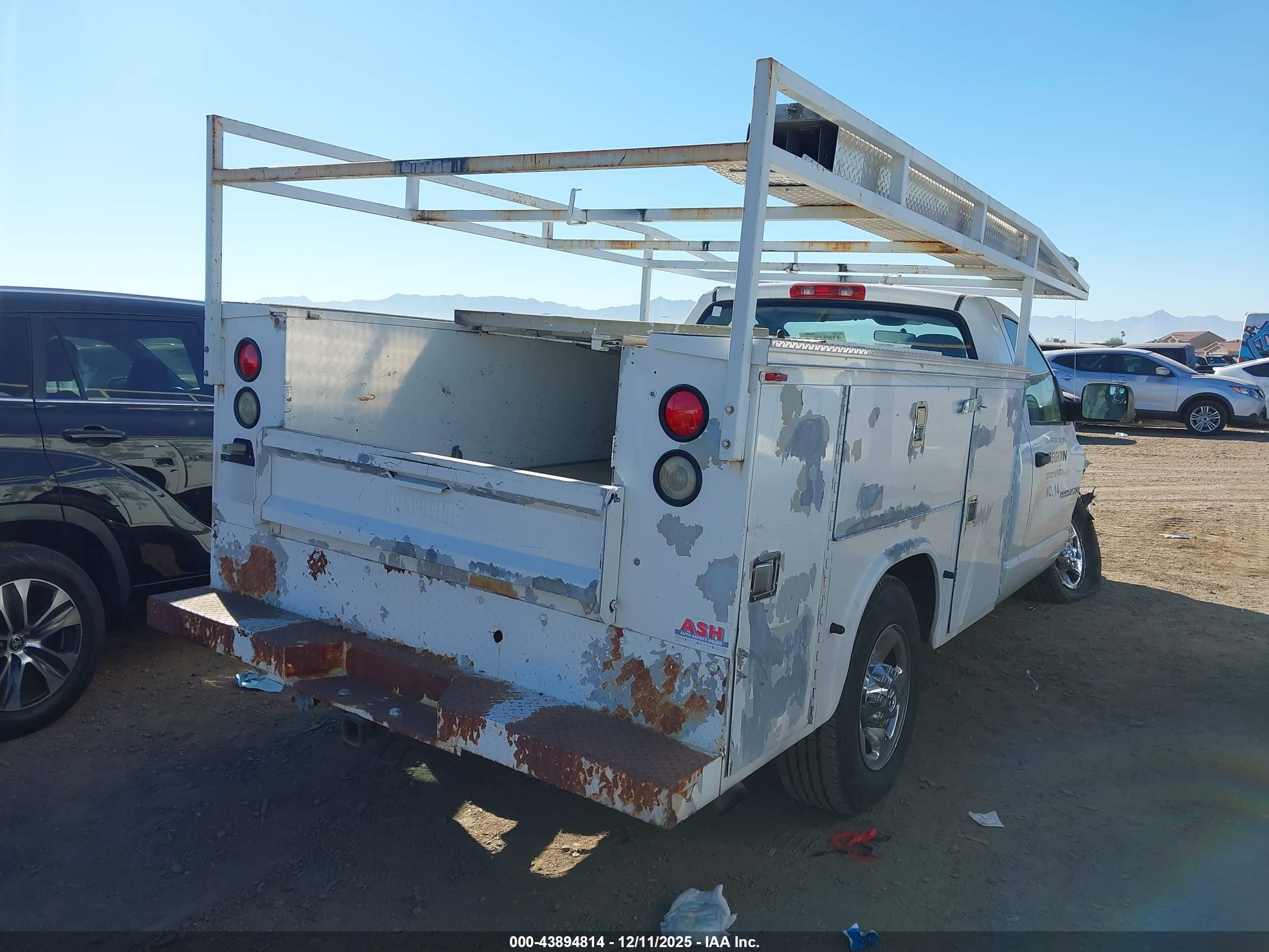 2005 Dodge Ram 2500 St/slt White vin: 3D6WR26C15G856921