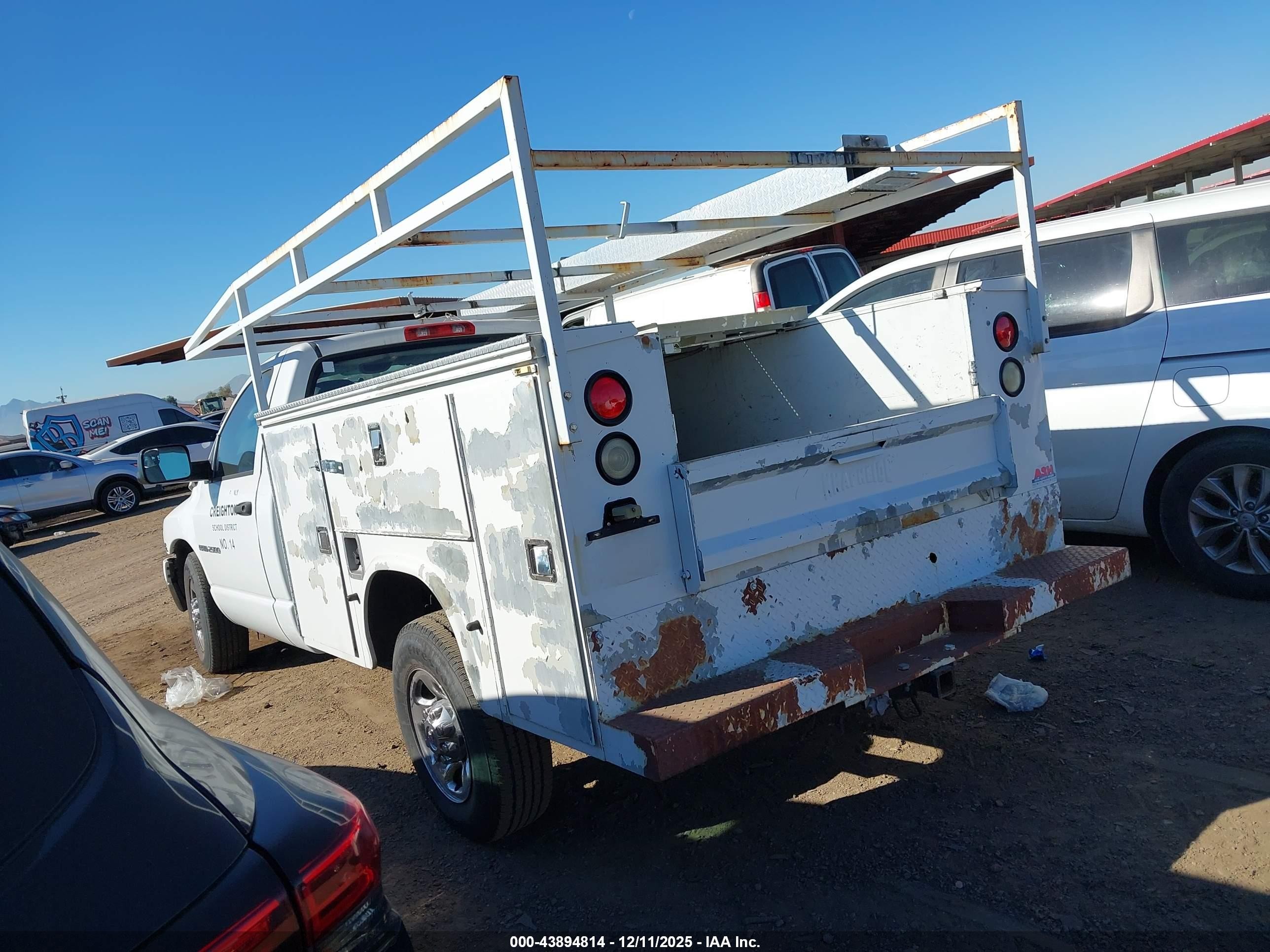 2005 Dodge Ram 2500 St/slt White vin: 3D6WR26C15G856921