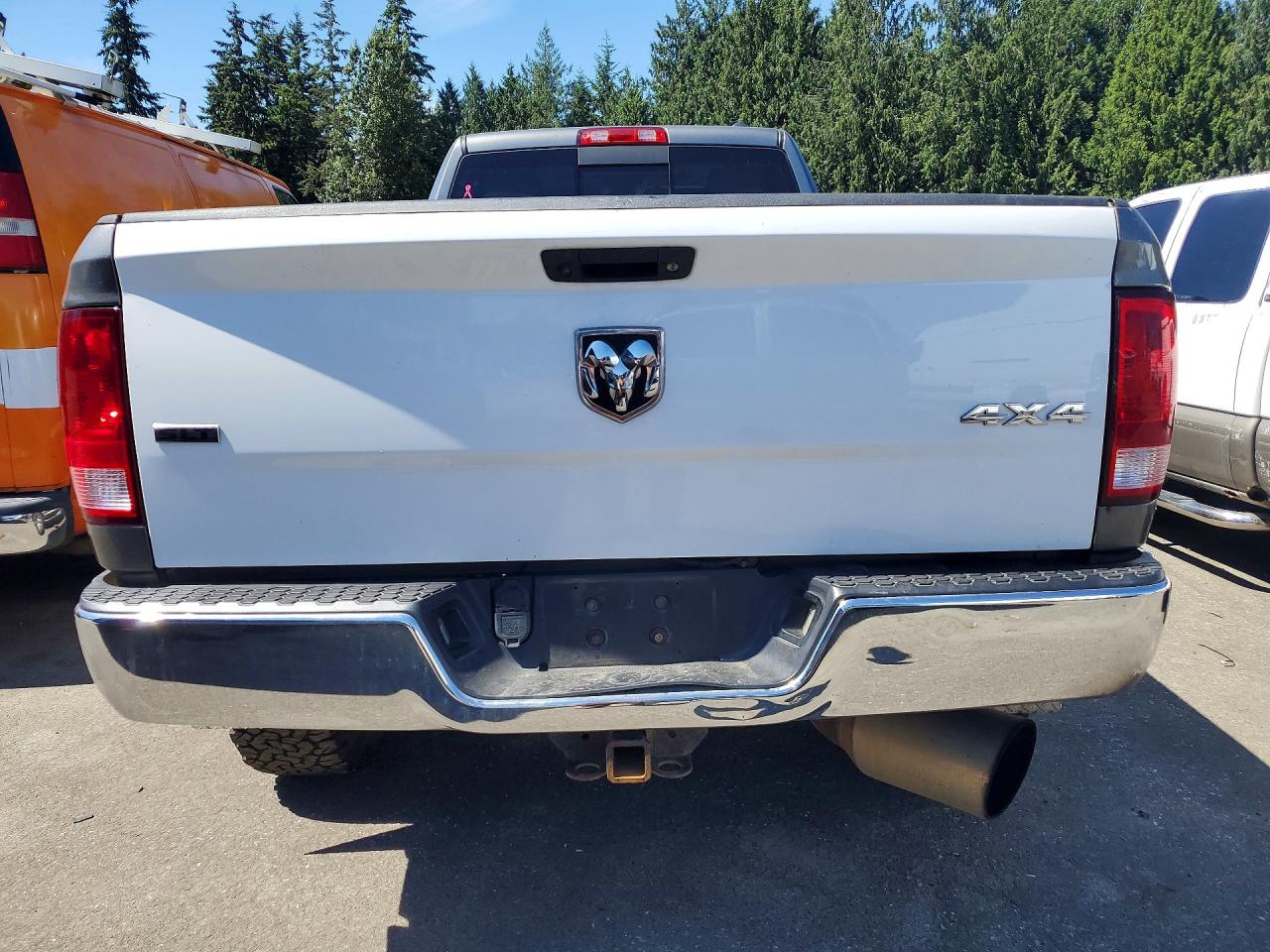 2011 Dodge Ram 3500 Two Tone vin: 3D73Y3CL1BG607400