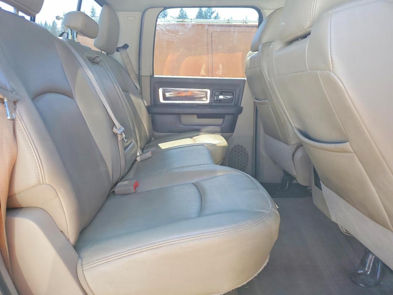 2011 Dodge Ram 3500 Two Tone vin: 3D73Y3CL1BG607400