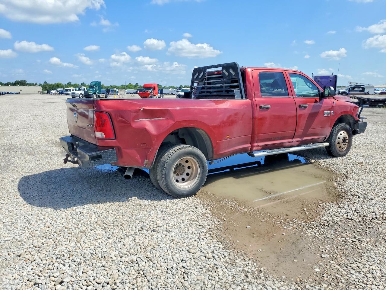 2011 Dodge 3500 Red vin: 3D73Y4CL3BG545245