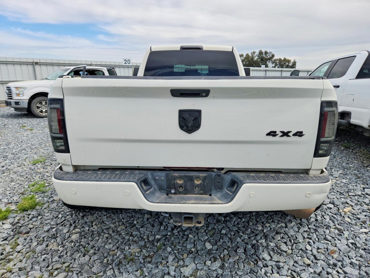 2011 Dodge Ram 3500 White vin: 3D73Y4CL7BG634025