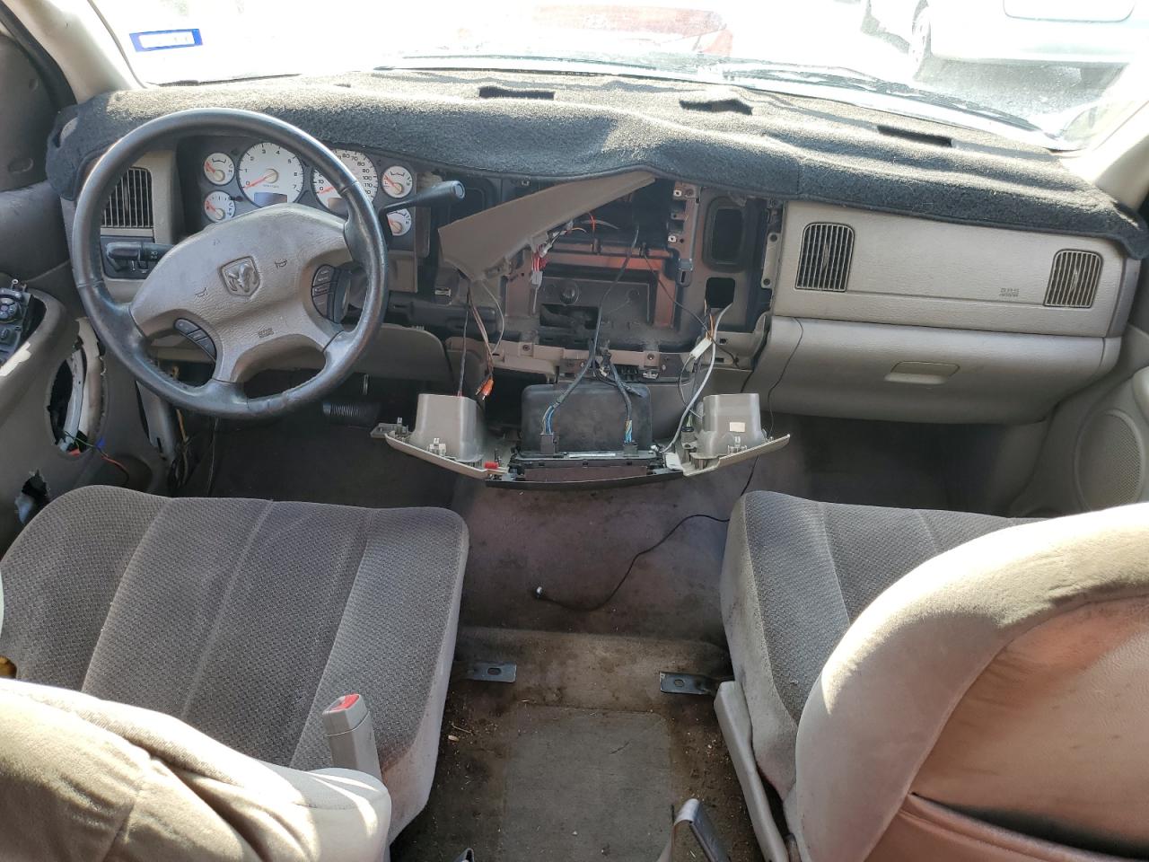 2002 Dodge Ram 1500 White vin: 3D7HA18N32G158097
