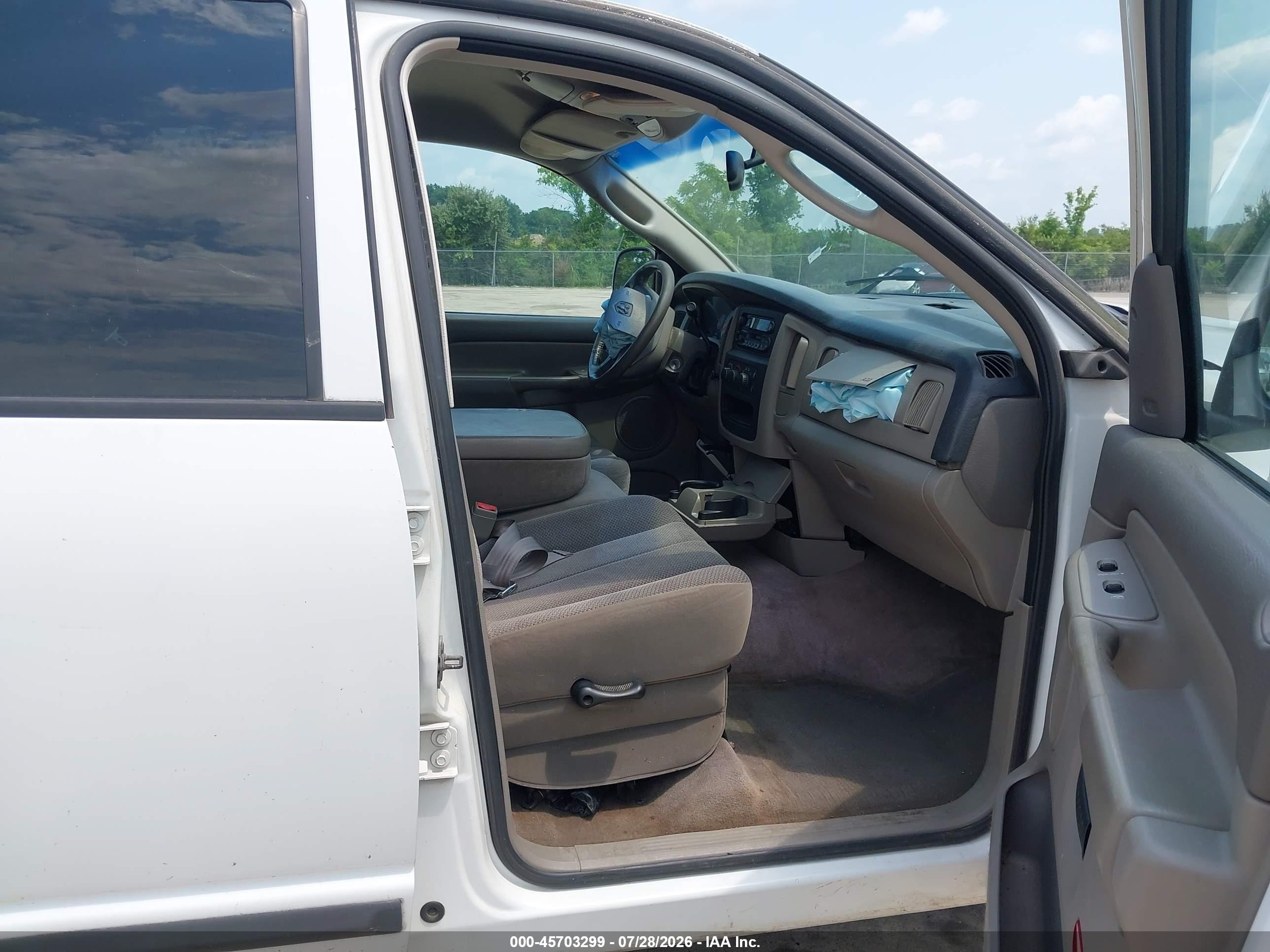 2002 Dodge Ram 1500 St White vin: 3D7HA18N32G174140