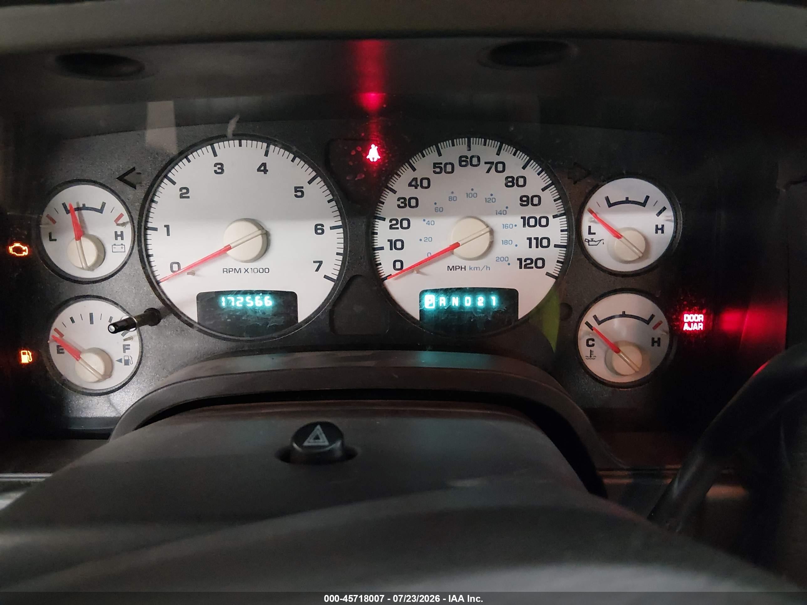 2002 Dodge Ram 1500 St Серебряный vin: 3D7HA18N72G196612
