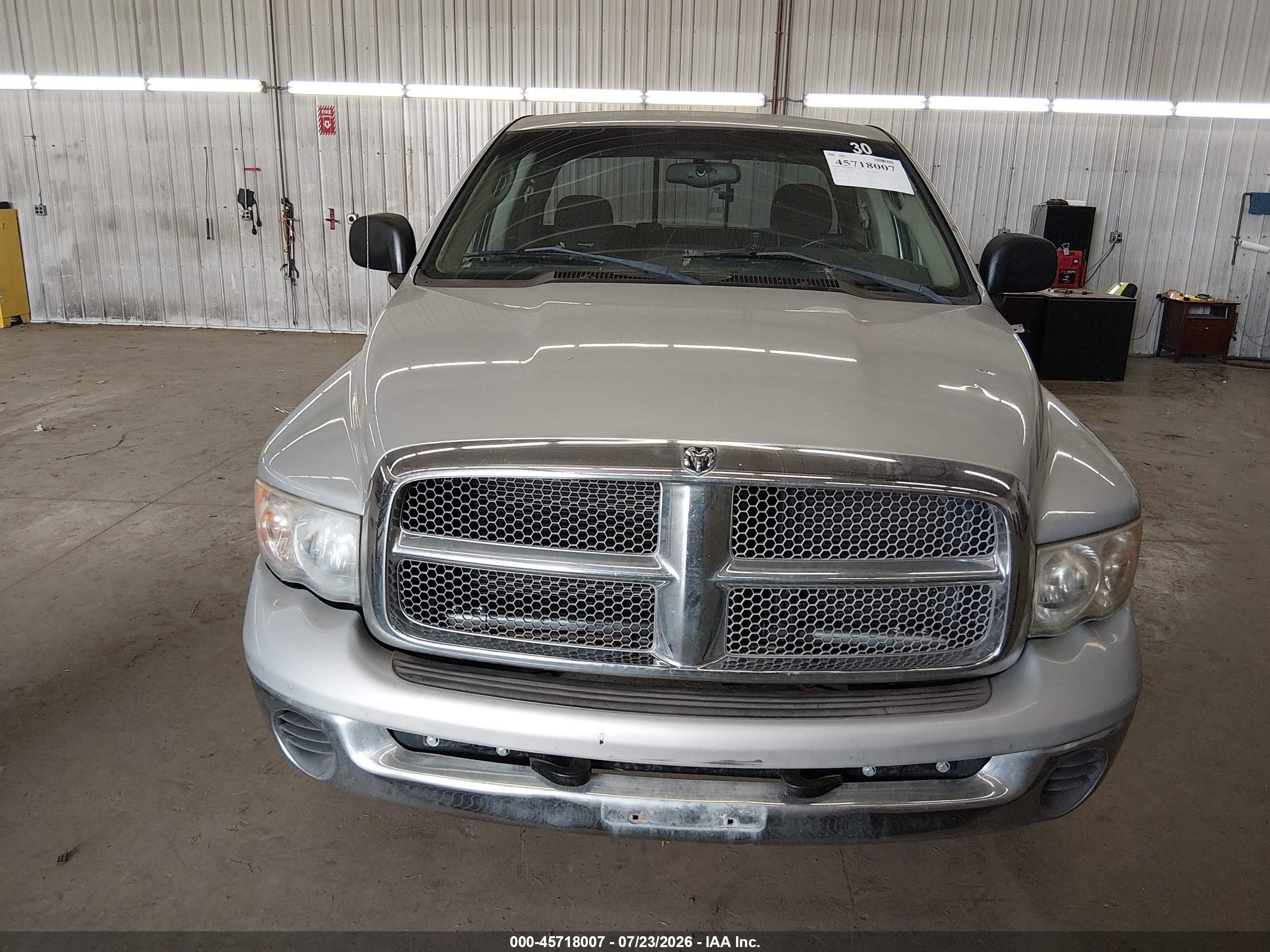 2002 Dodge Ram 1500 St Серебряный vin: 3D7HA18N72G196612