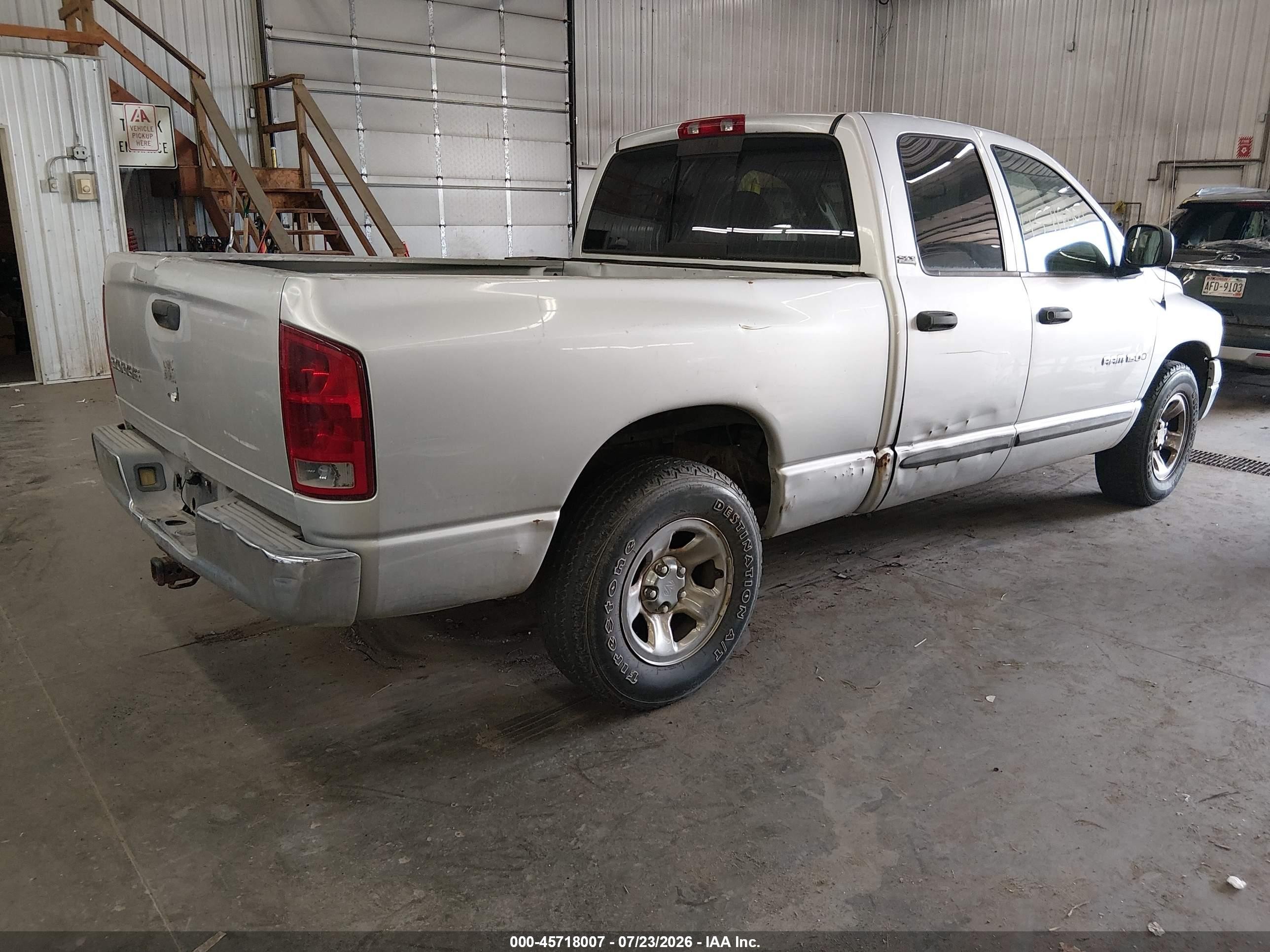 2002 Dodge Ram 1500 St Серебряный vin: 3D7HA18N72G196612