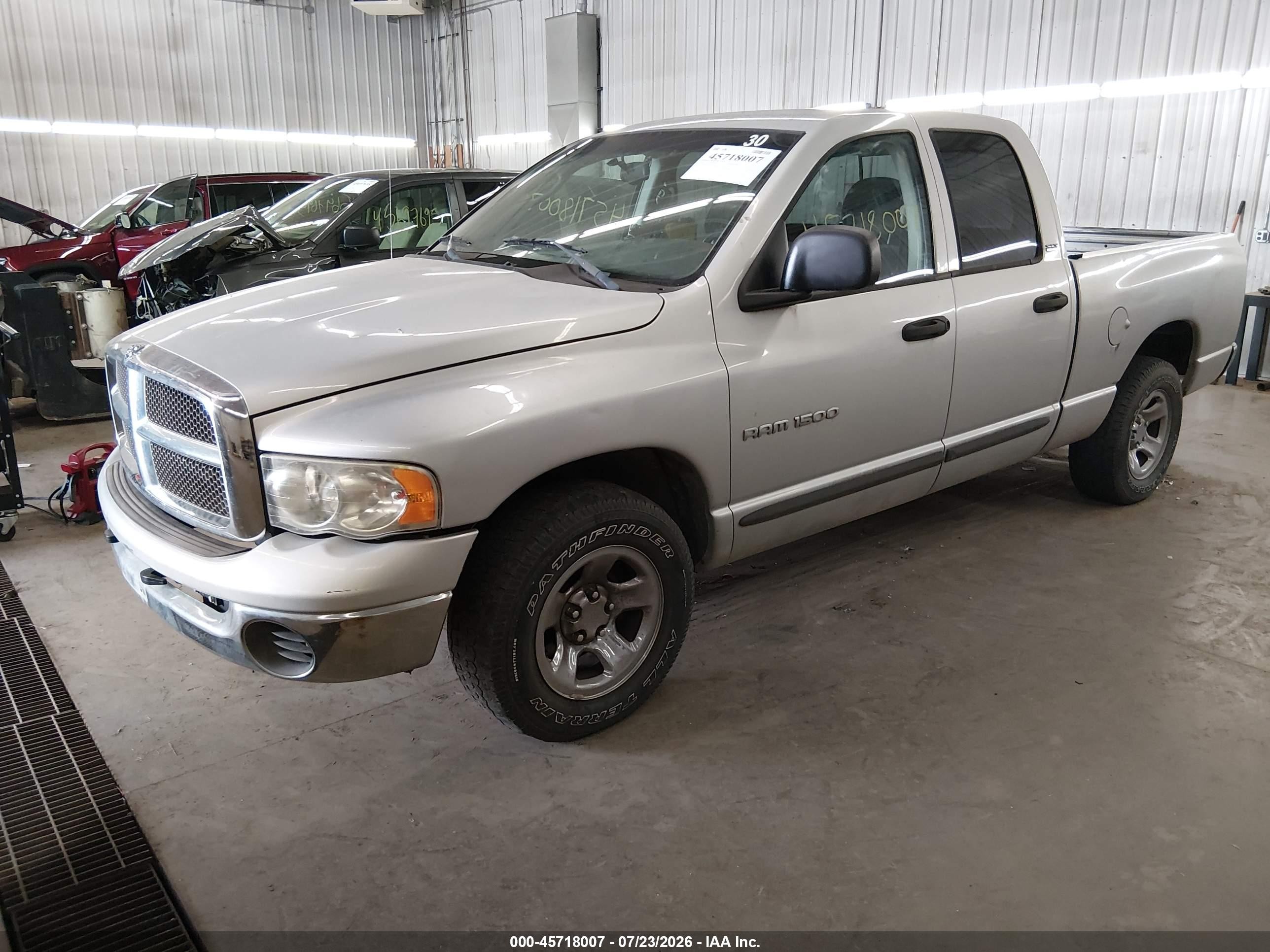 2002 Dodge Ram 1500 St Серебряный vin: 3D7HA18N72G196612