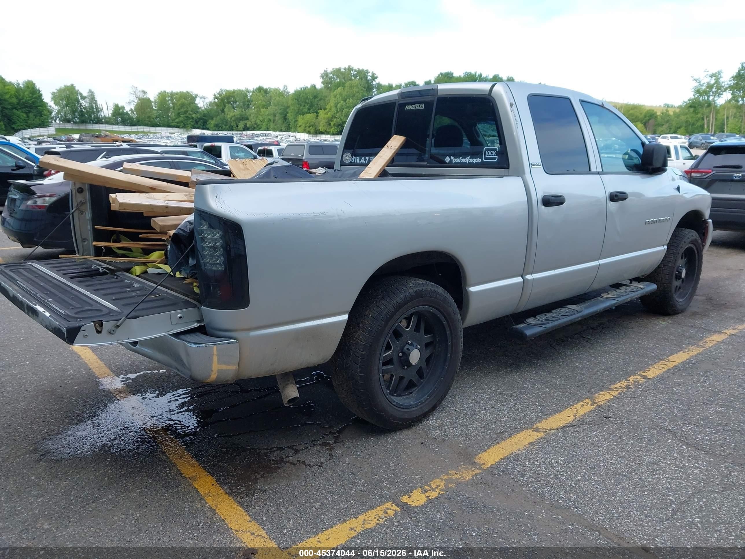 2002 Dodge Ram 1500 St Silver vin: 3D7HA18N92G146391