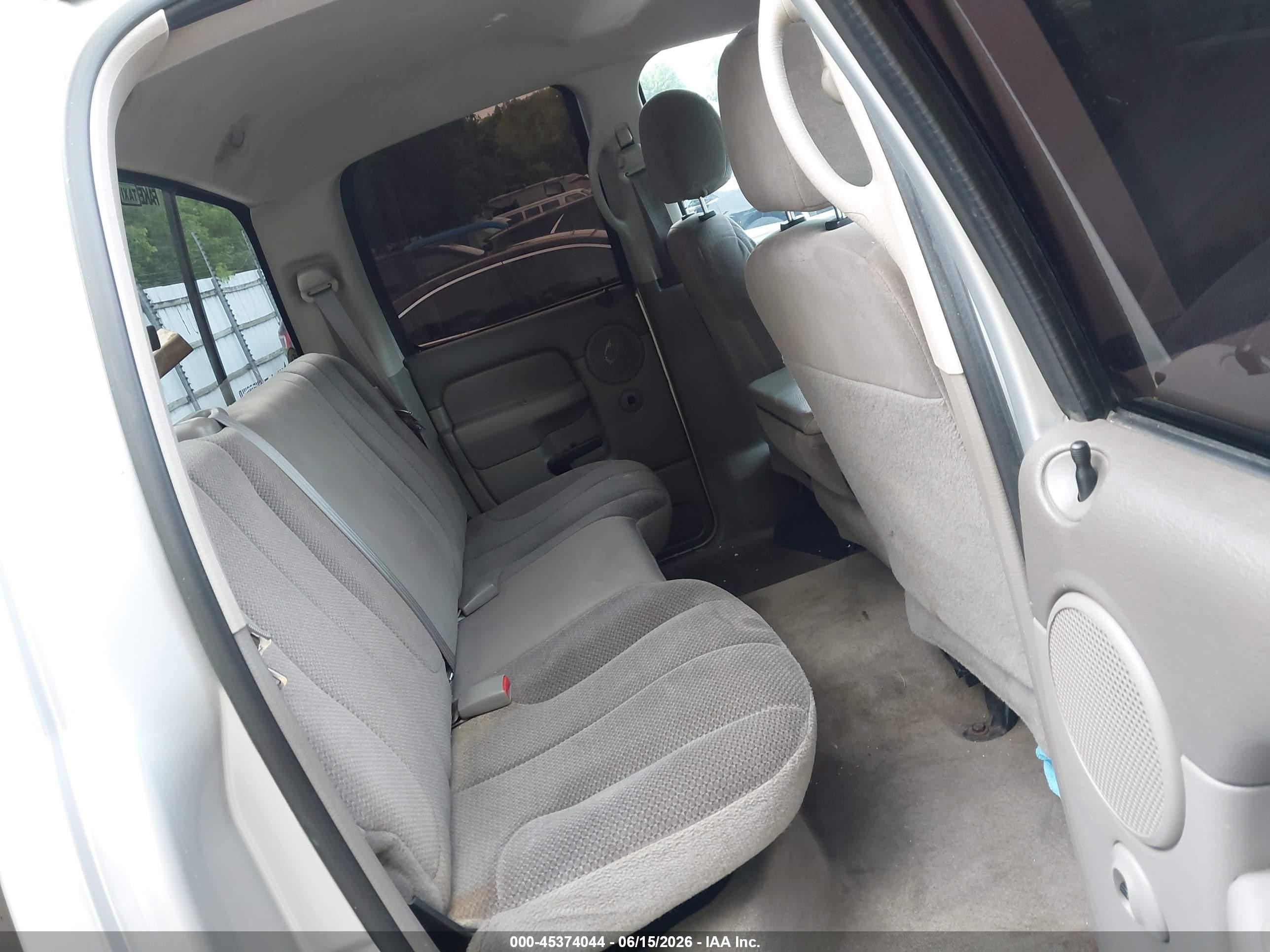 2002 Dodge Ram 1500 St Silver vin: 3D7HA18N92G146391